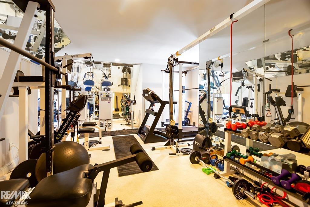 Shelby Twp, Michigan, 48315, United States, 4 Bedrooms Bedrooms, ,6 BathroomsBathrooms,Residential,Active,1926666