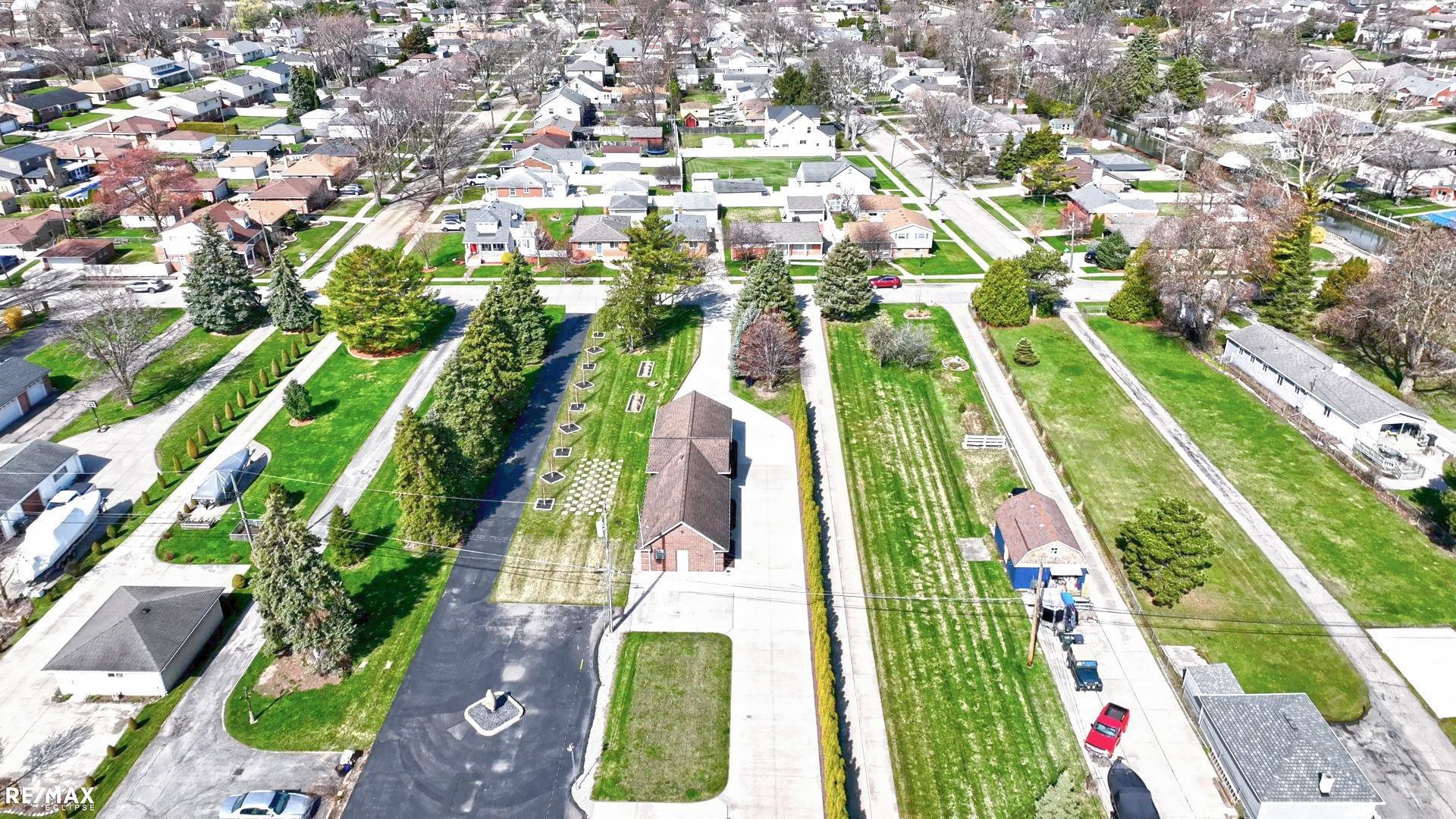 Saint Clair Shores, Michigan, 48081, United States, ,5 BathroomsBathrooms,Residential,Active,1829899