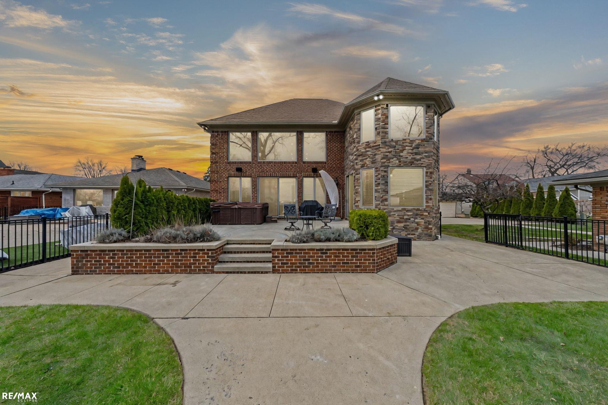 Saint Clair Shores, Michigan, 48081, United States, ,5 BathroomsBathrooms,Residential,Active,1829899