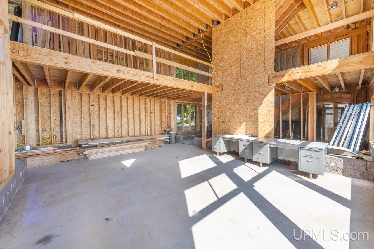 Au Train, Michigan, 49806, United States, 7 Bedrooms Bedrooms, ,7 BathroomsBathrooms,Residential,Active,2015448