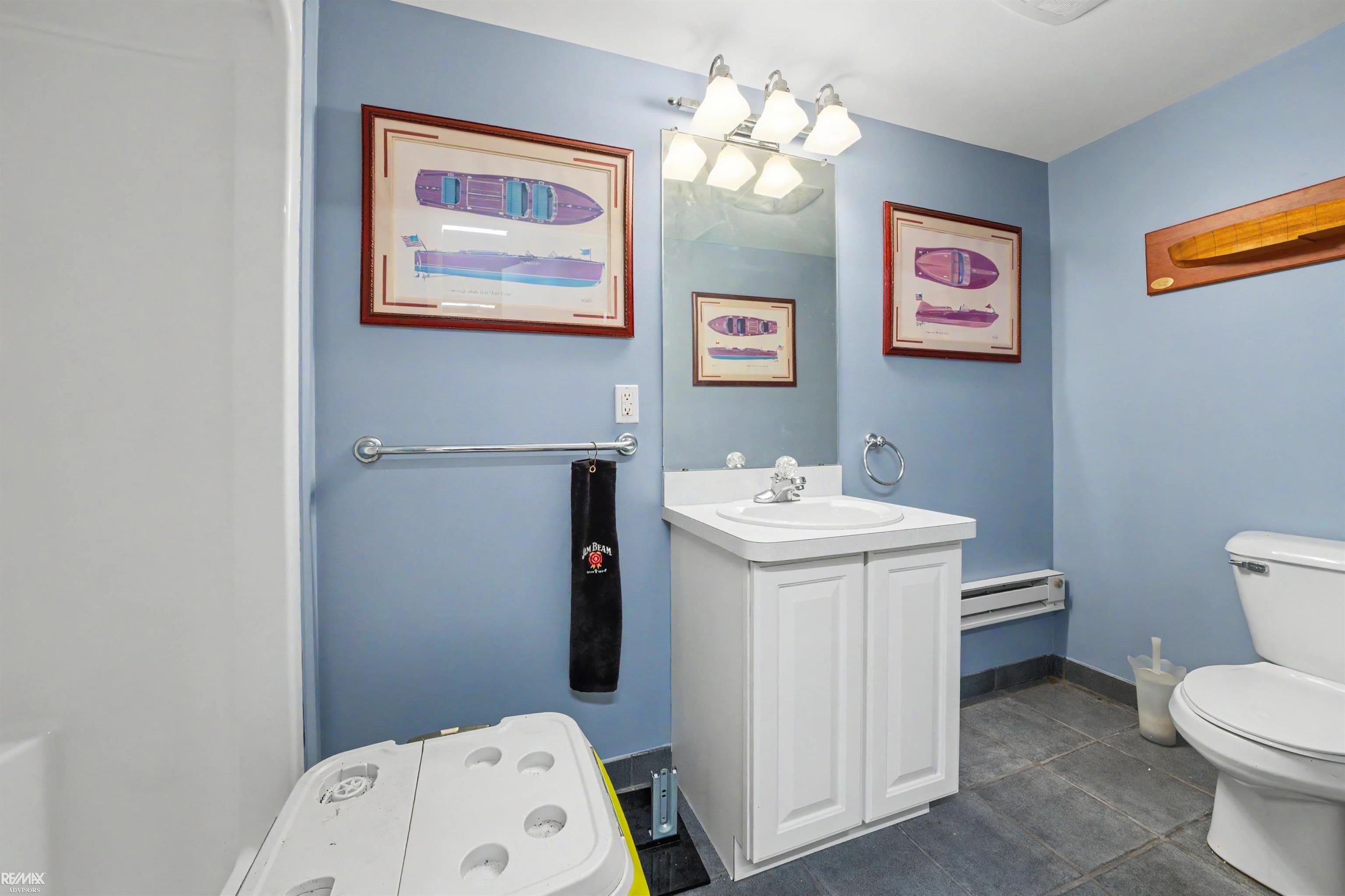 Harrison Twp, Michigan, 48045, United States, 2 Bedrooms Bedrooms, ,3 BathroomsBathrooms,Residential,Active,2042154