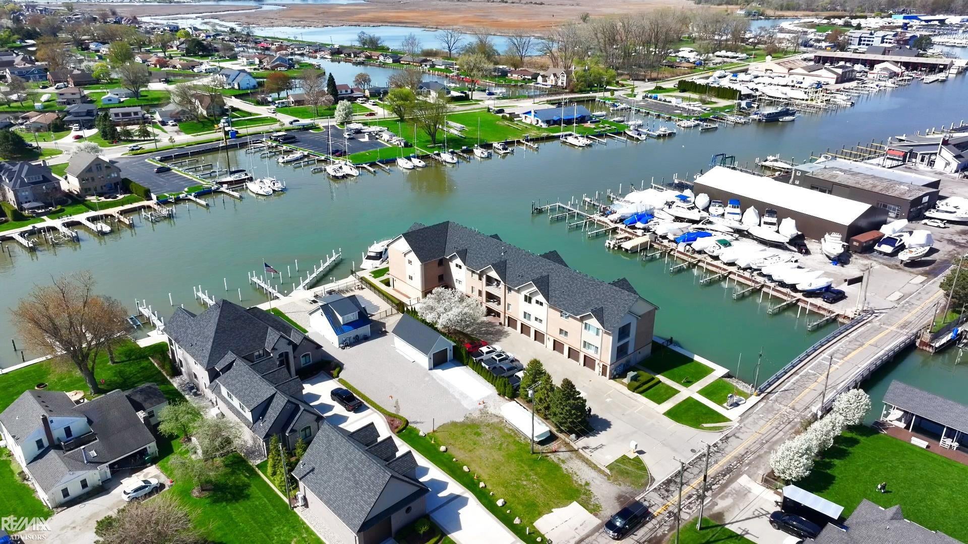 Harrison Twp, Michigan, 48045, United States, 2 Bedrooms Bedrooms, ,3 BathroomsBathrooms,Residential,Active,2042154