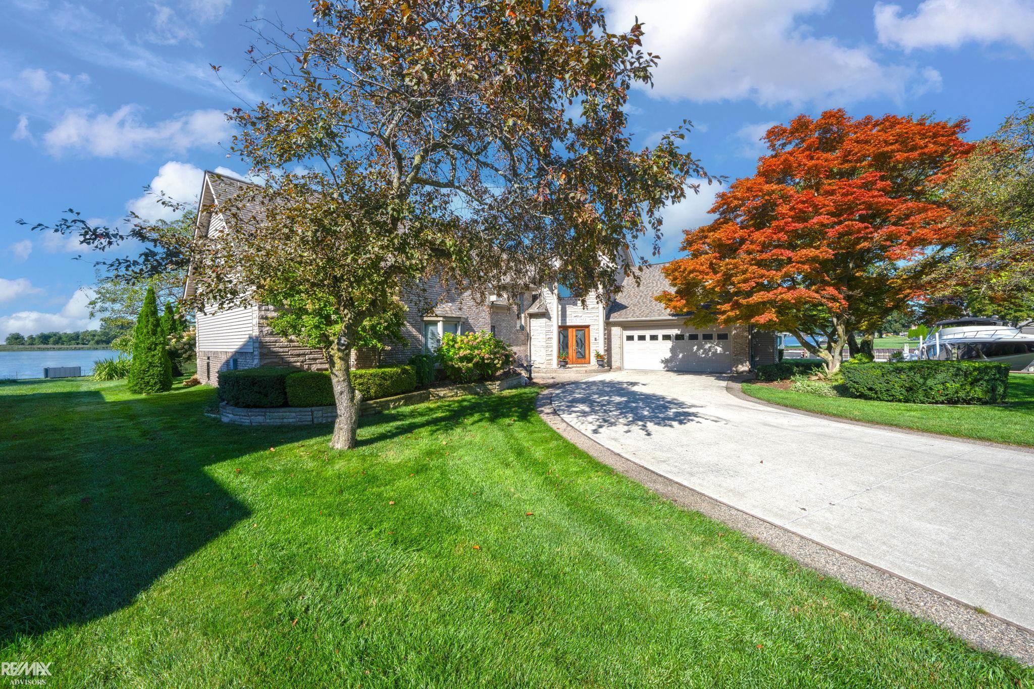 Algonac, Michigan, 48001, United States, 3 Bedrooms Bedrooms, ,3 BathroomsBathrooms,Residential,Active,1929662
