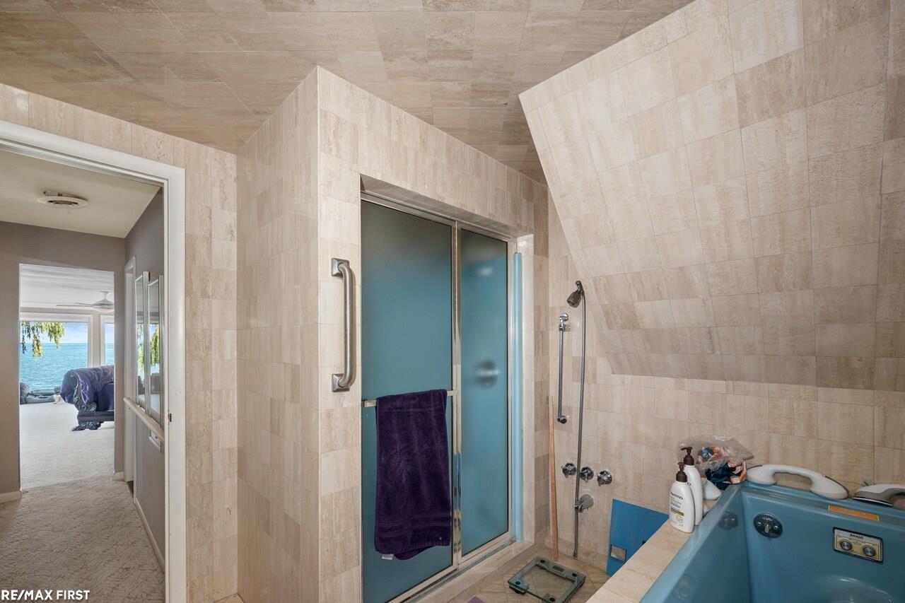 Harrison Twp, Michigan, 48045, United States, 3 Bedrooms Bedrooms, ,4 BathroomsBathrooms,Residential,Active,1965831