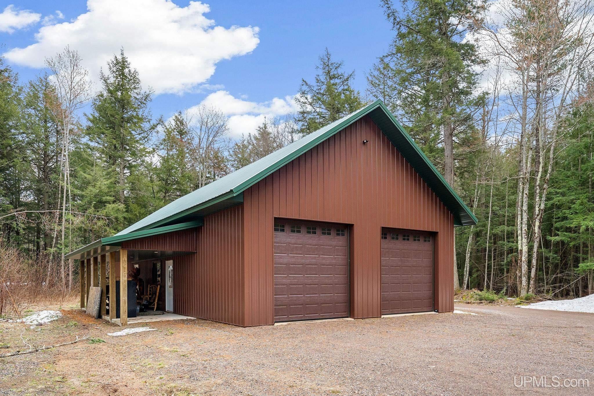 Gwinn, Michigan, 49841, United States, 3 Bedrooms Bedrooms, ,3 BathroomsBathrooms,Residential,Active,2043442