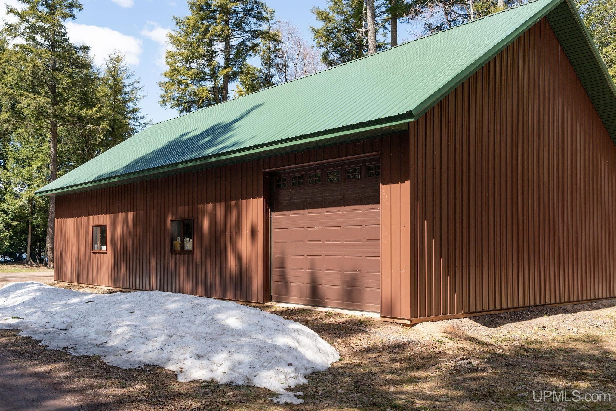 Gwinn, Michigan, 49841, United States, 3 Bedrooms Bedrooms, ,3 BathroomsBathrooms,Residential,Active,2043442