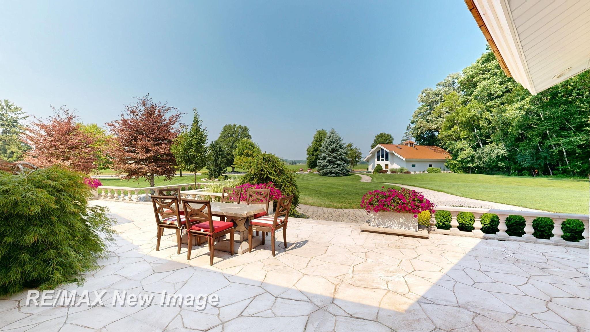 Saginaw, Michigan, 48609, United States, 3 Bedrooms Bedrooms, ,4 BathroomsBathrooms,Residential,Active,1999939