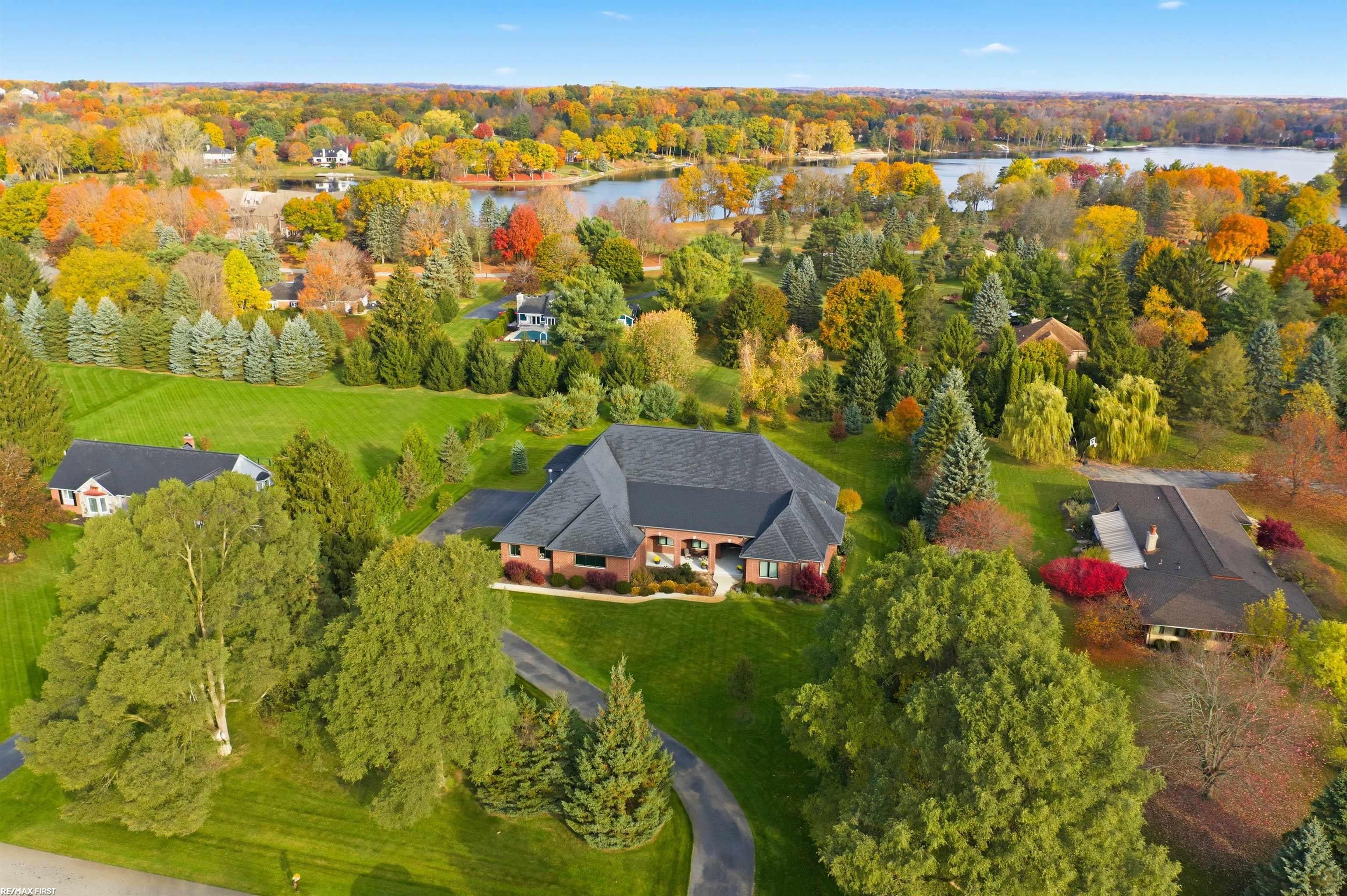 Clarkston, Michigan, 48348, United States, 5 Bedrooms Bedrooms, ,4 BathroomsBathrooms,Residential,Active,1973314