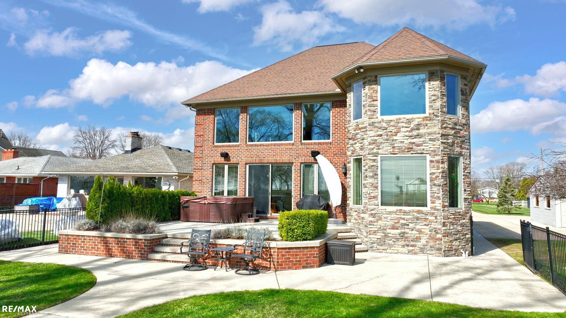 Saint Clair Shores, Michigan, 48081, United States, ,5 BathroomsBathrooms,Residential,Active,1829899