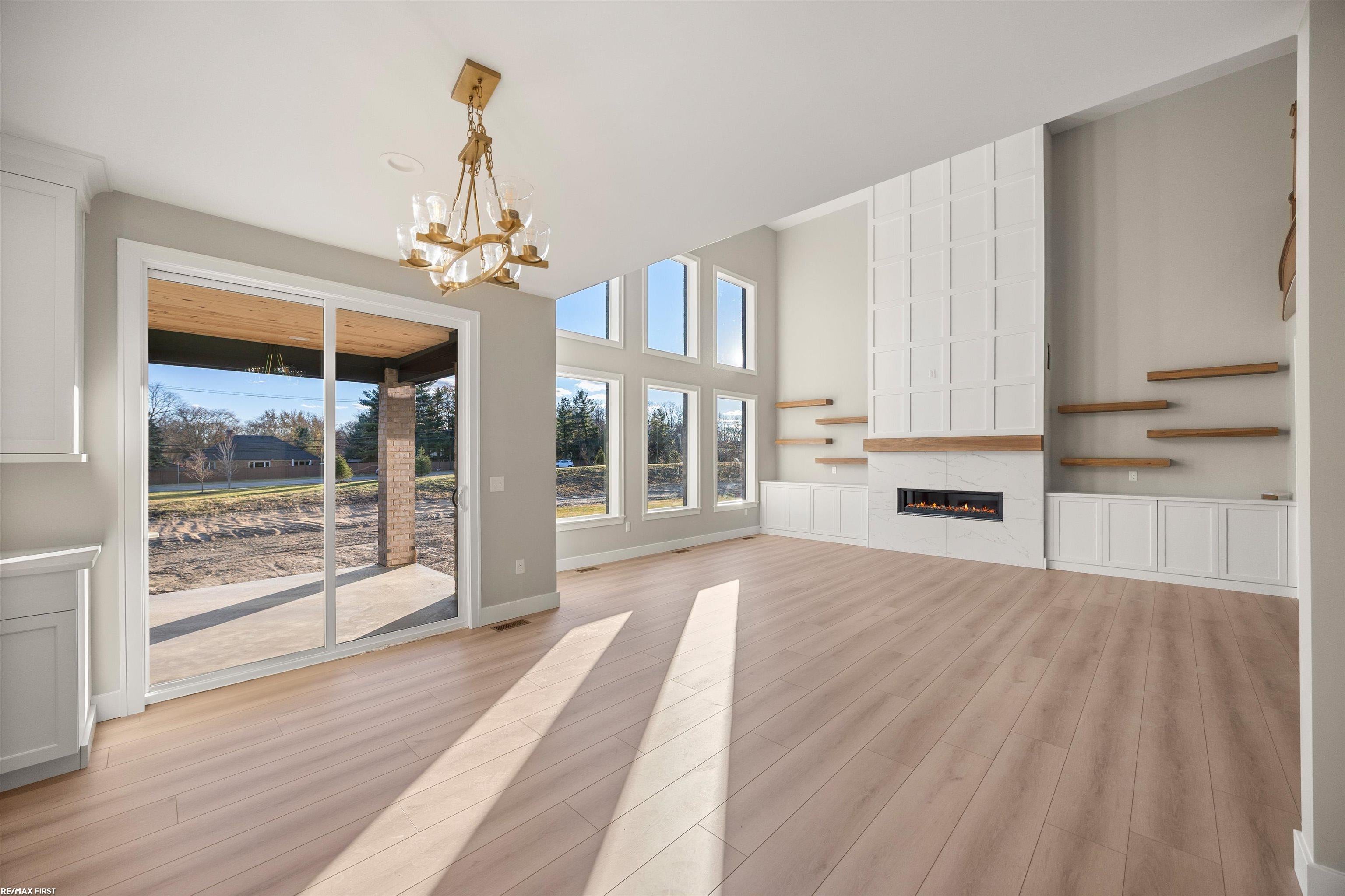 Shelby Twp, Michigan, 48315, United States, 4 Bedrooms Bedrooms, ,4 BathroomsBathrooms,Residential,Active,2009161