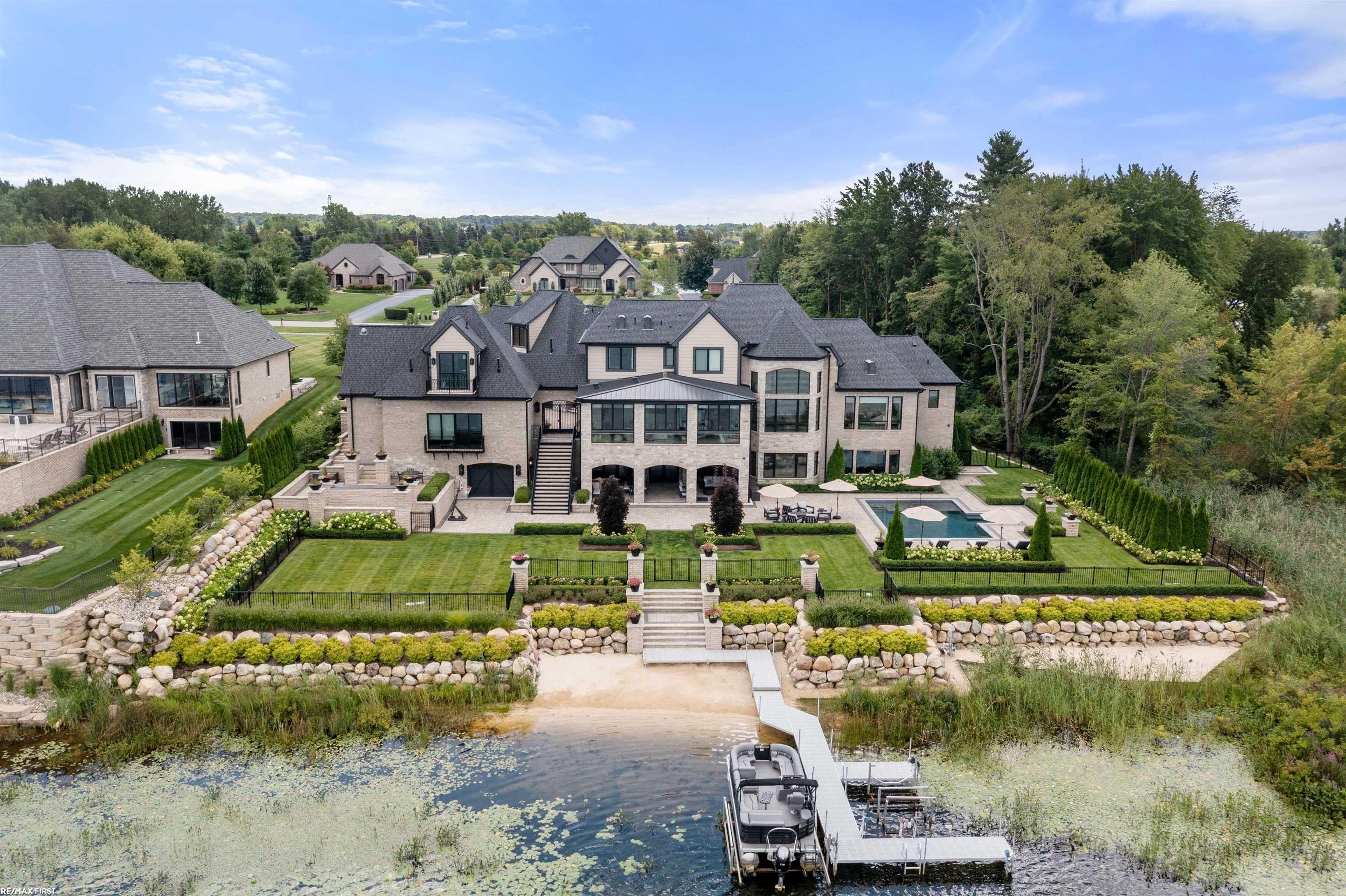 Washington, Michigan, 48095, United States, 4 Bedrooms Bedrooms, ,9 BathroomsBathrooms,Residential,Active,1945066