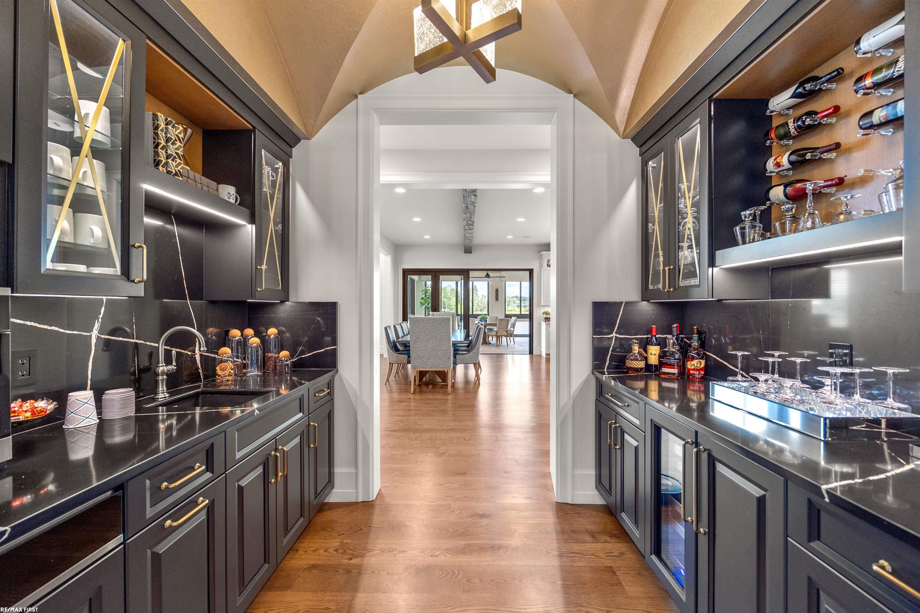 Washington, Michigan, 48095, United States, 4 Bedrooms Bedrooms, ,9 BathroomsBathrooms,Residential,Active,1945066