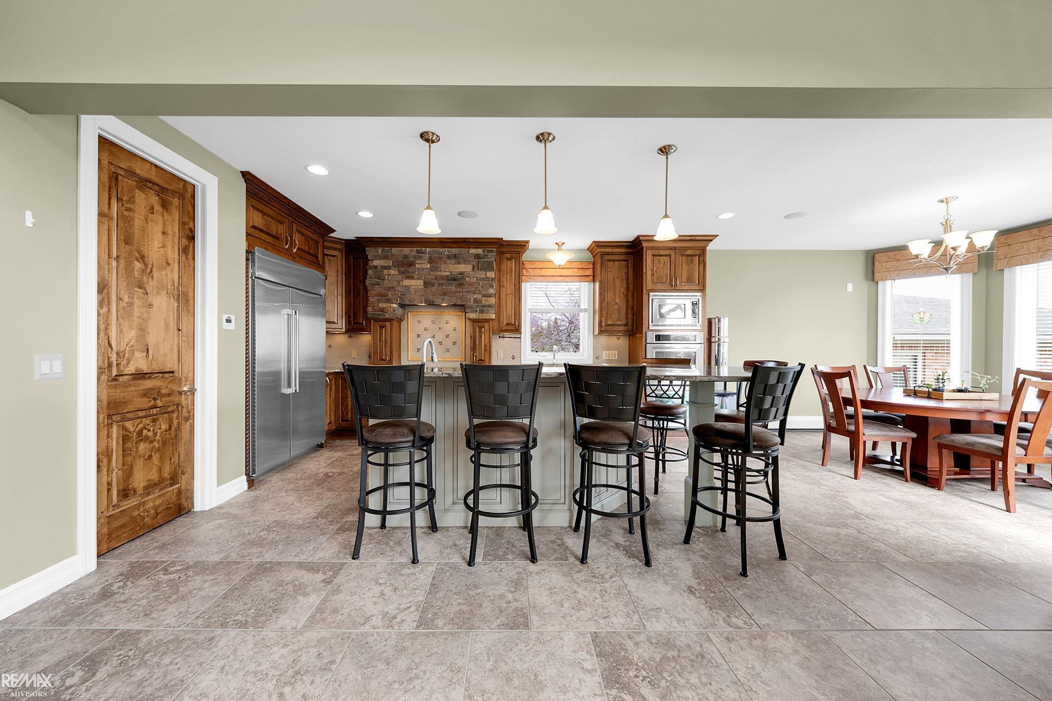 Saint Clair Shores, Michigan, 48081, United States, ,5 BathroomsBathrooms,Residential,Active,1829899