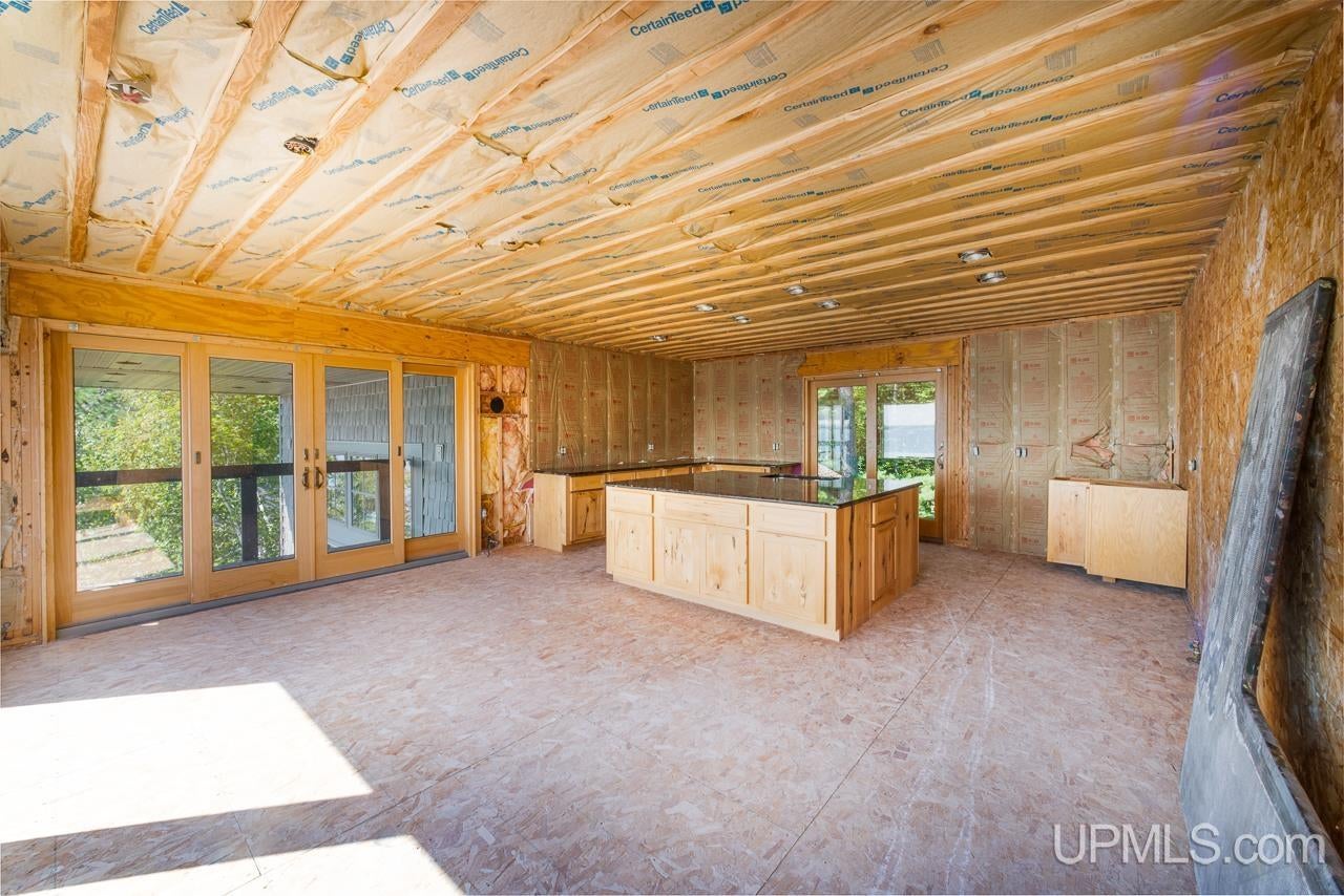 Au Train, Michigan, 49806, United States, 7 Bedrooms Bedrooms, ,7 BathroomsBathrooms,Residential,Active,2015448