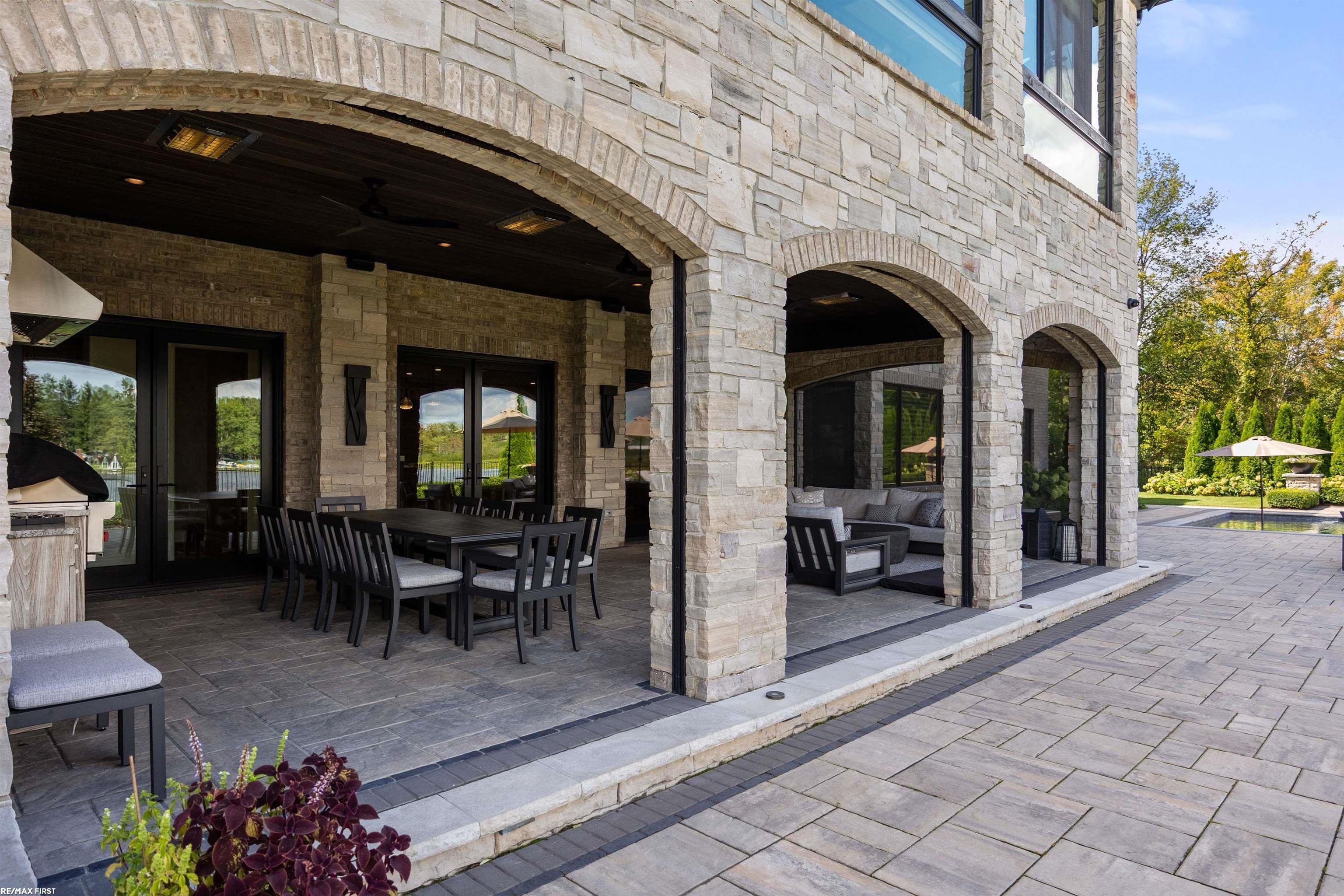 Washington, Michigan, 48095, United States, 4 Bedrooms Bedrooms, ,9 BathroomsBathrooms,Residential,Active,1945066