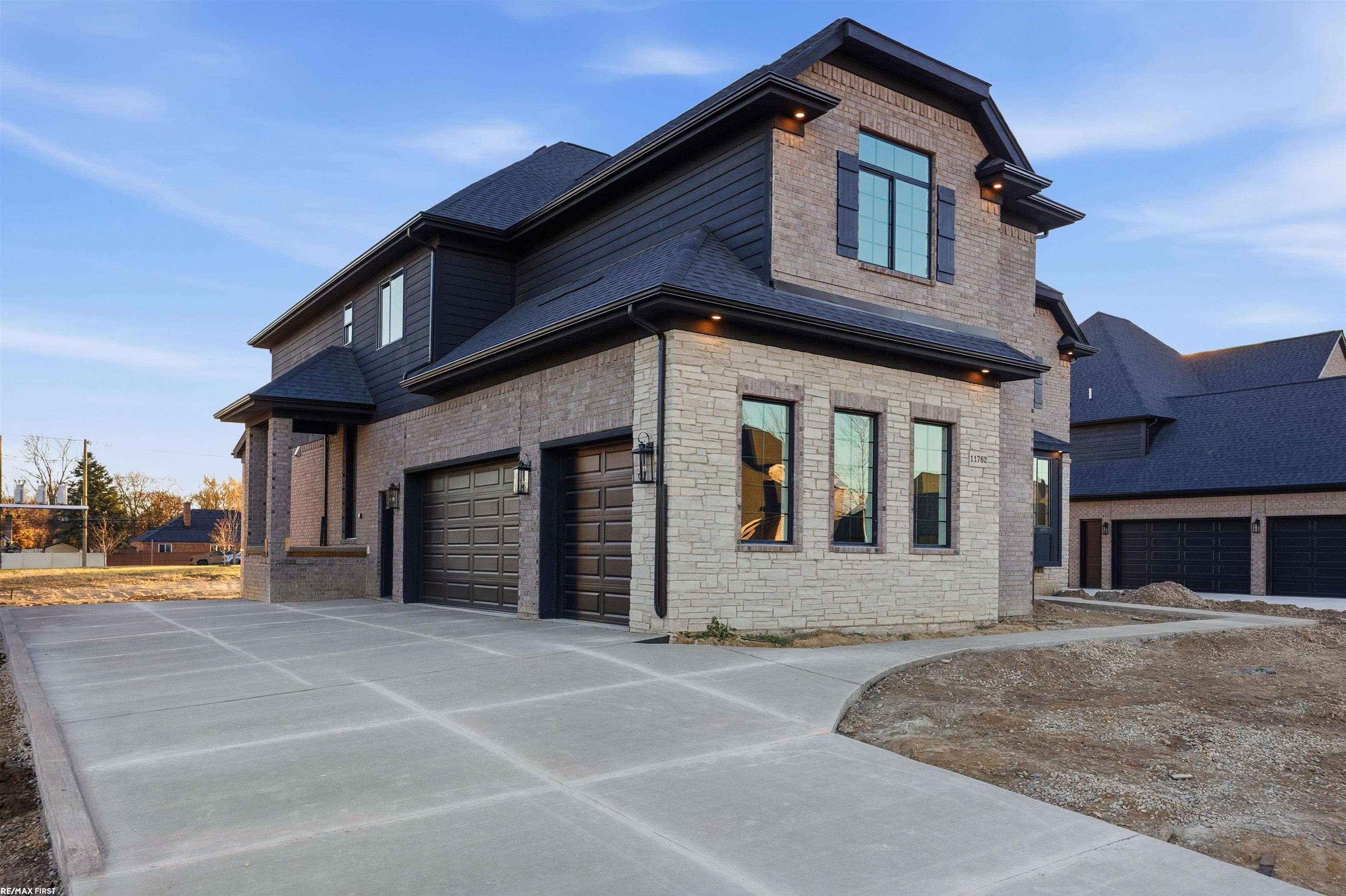 Shelby Twp, Michigan, 48315, United States, 4 Bedrooms Bedrooms, ,4 BathroomsBathrooms,Residential,Active,2009161