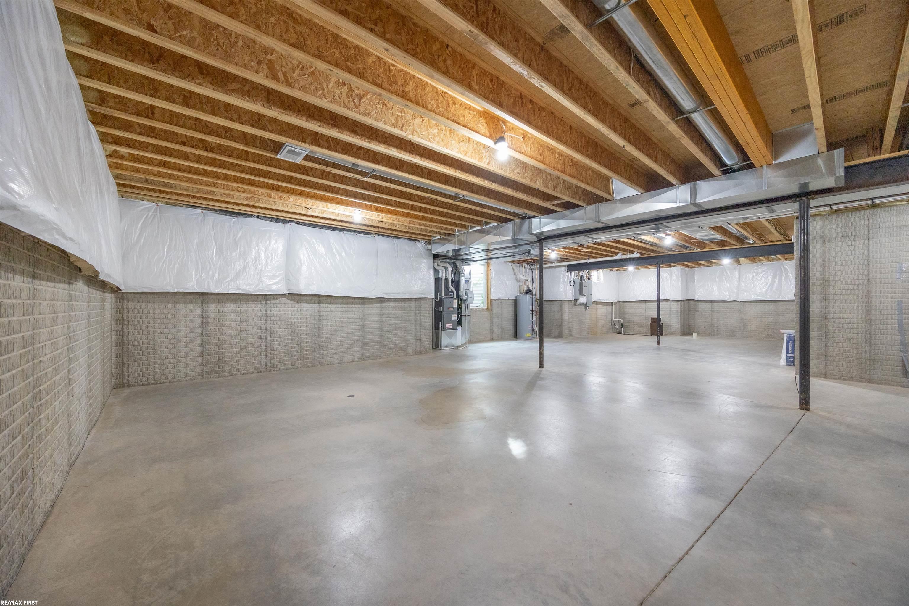 Clarkston, Michigan, 48348, United States, 5 Bedrooms Bedrooms, ,4 BathroomsBathrooms,Residential,Active,1973314