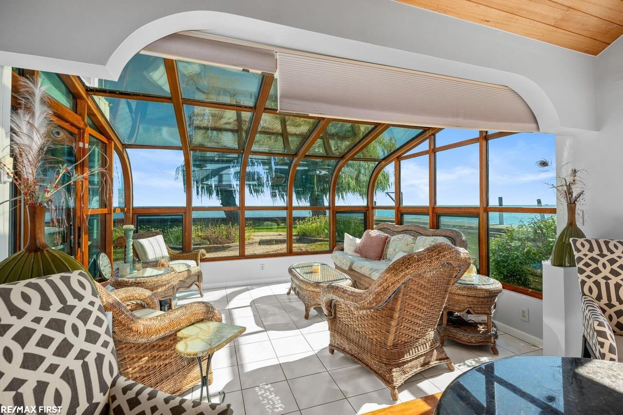 Harrison Twp, Michigan, 48045, United States, 3 Bedrooms Bedrooms, ,4 BathroomsBathrooms,Residential,Active,1965831