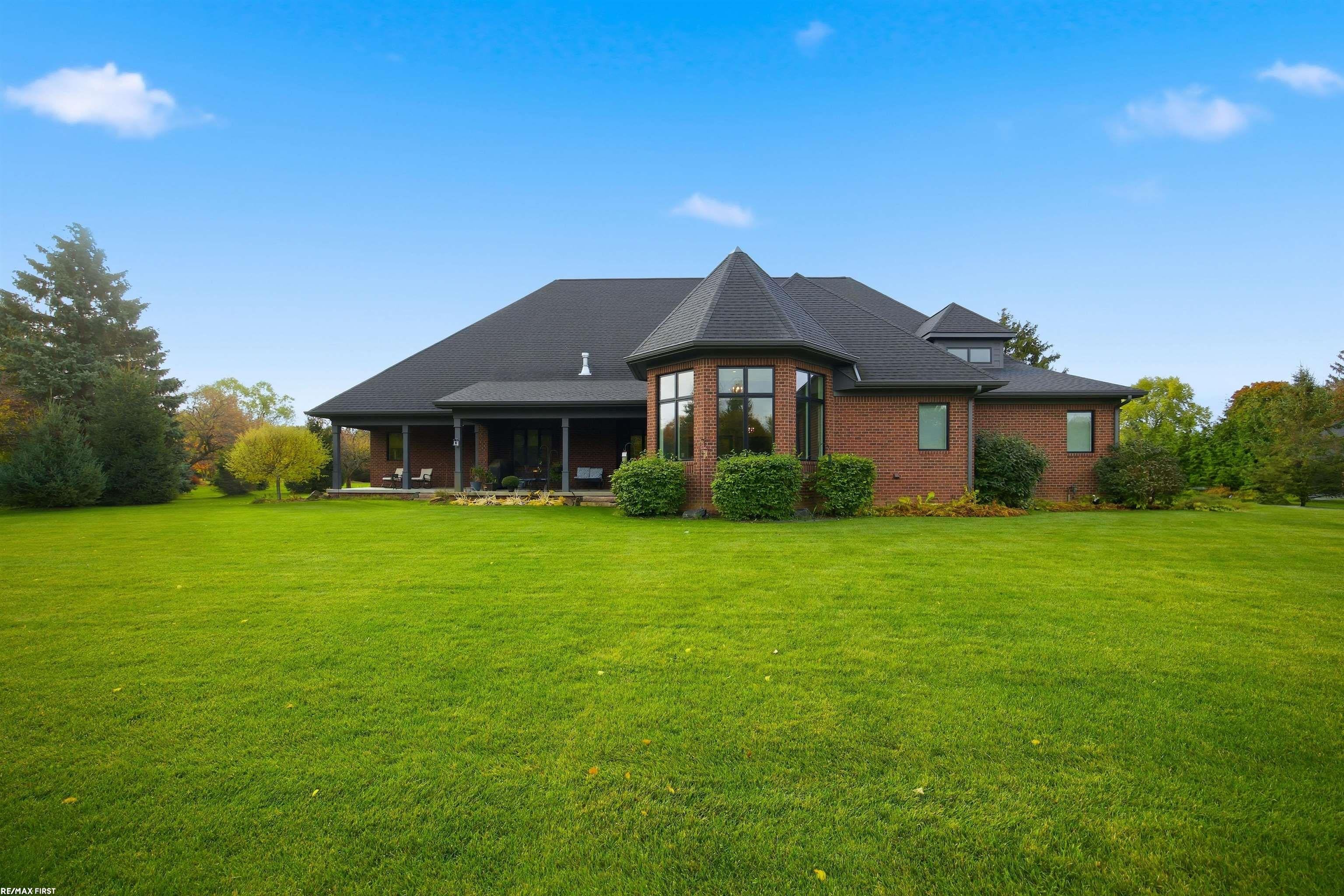 Clarkston, Michigan, 48348, United States, 5 Bedrooms Bedrooms, ,4 BathroomsBathrooms,Residential,Active,1973314