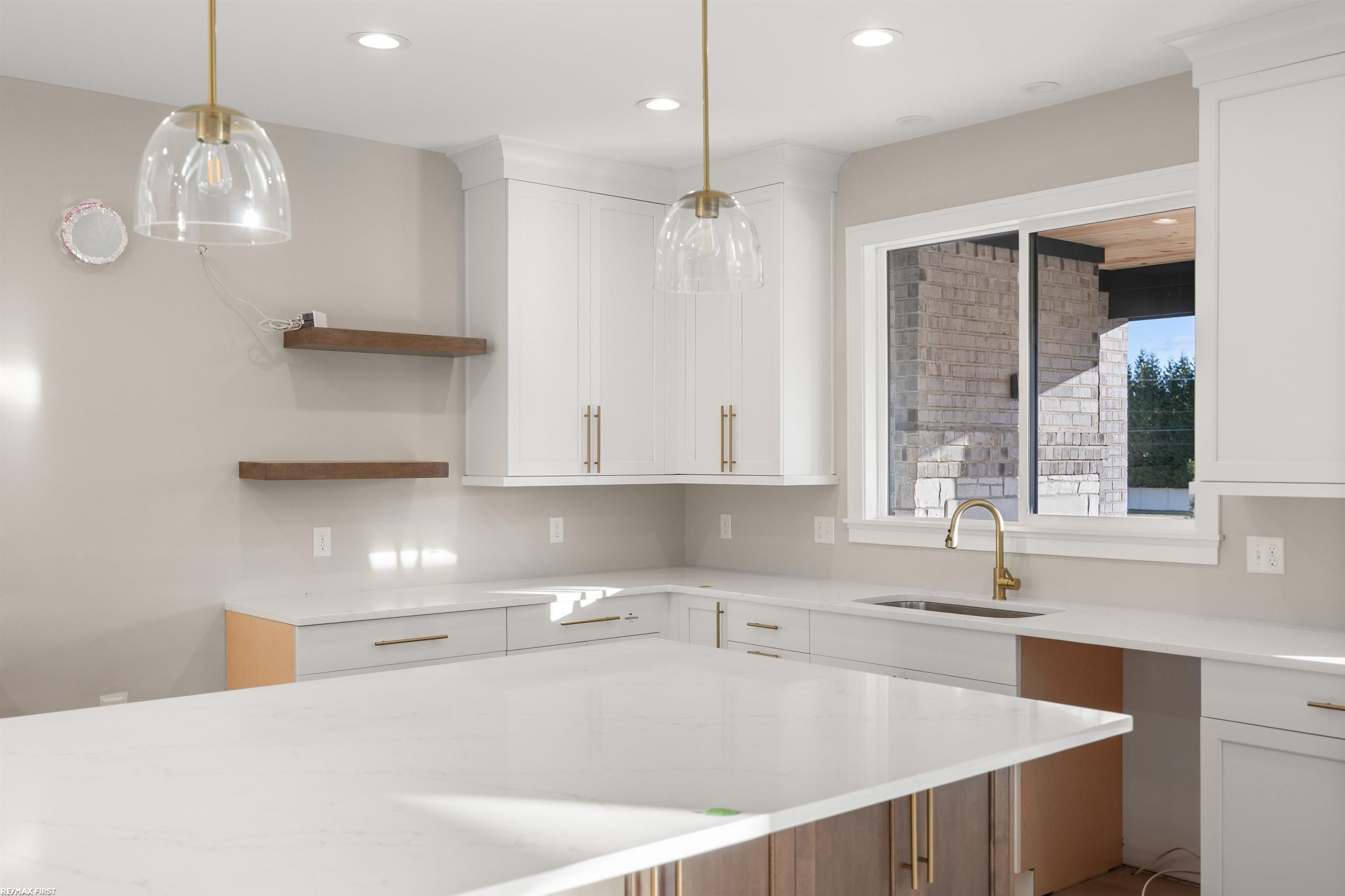 Shelby Twp, Michigan, 48315, United States, 4 Bedrooms Bedrooms, ,4 BathroomsBathrooms,Residential,Active,2009161