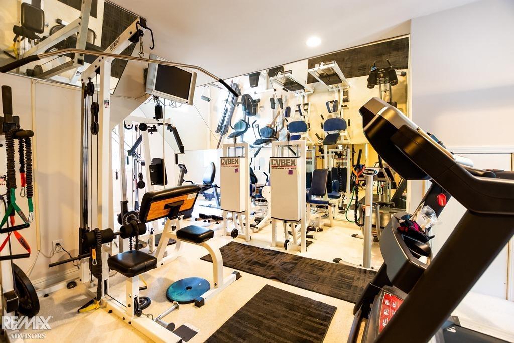 Shelby Twp, Michigan, 48315, United States, 4 Bedrooms Bedrooms, ,6 BathroomsBathrooms,Residential,Active,1926666