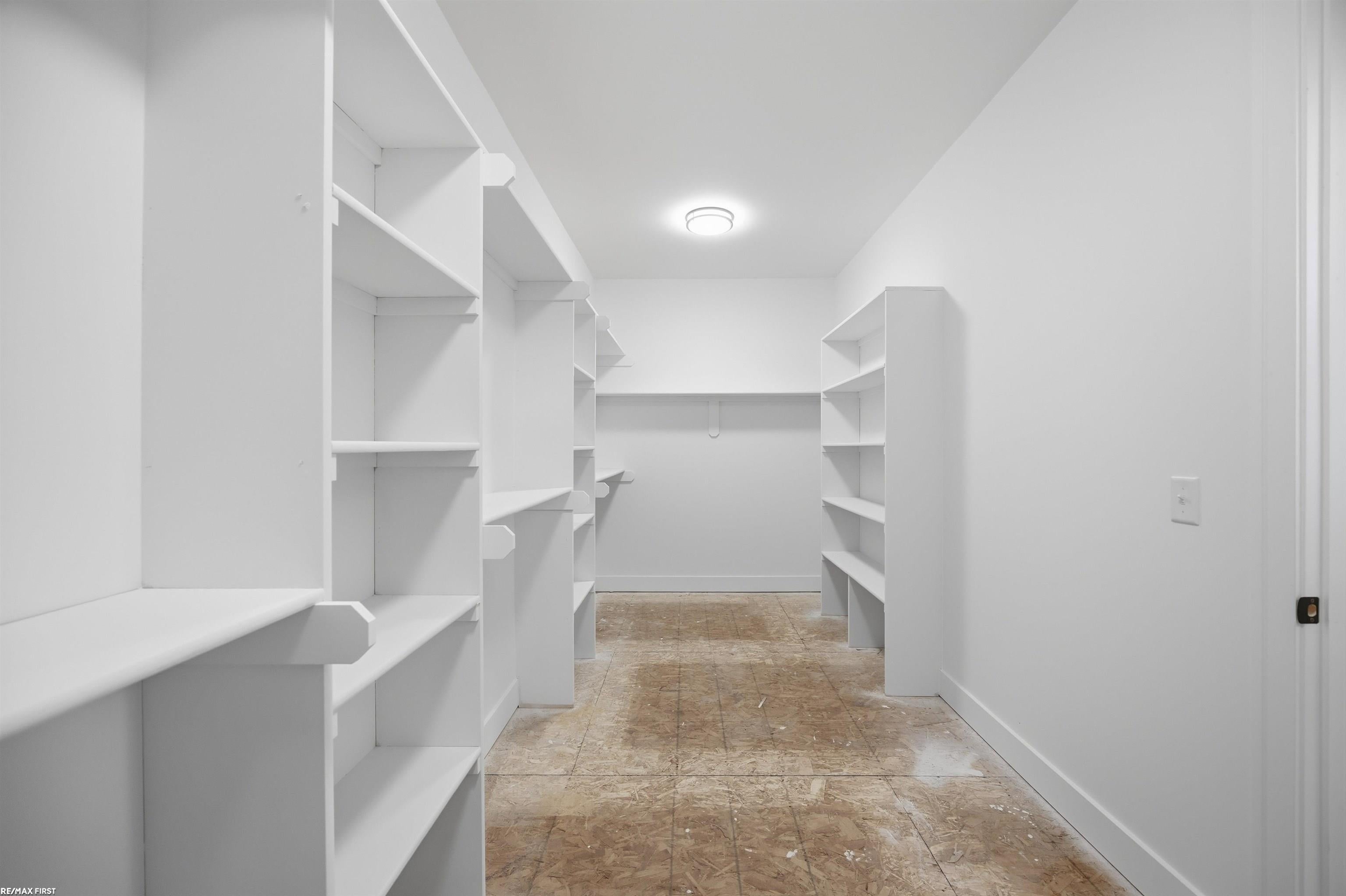 Shelby Twp, Michigan, 48315, United States, 4 Bedrooms Bedrooms, ,4 BathroomsBathrooms,Residential,Active,2009161