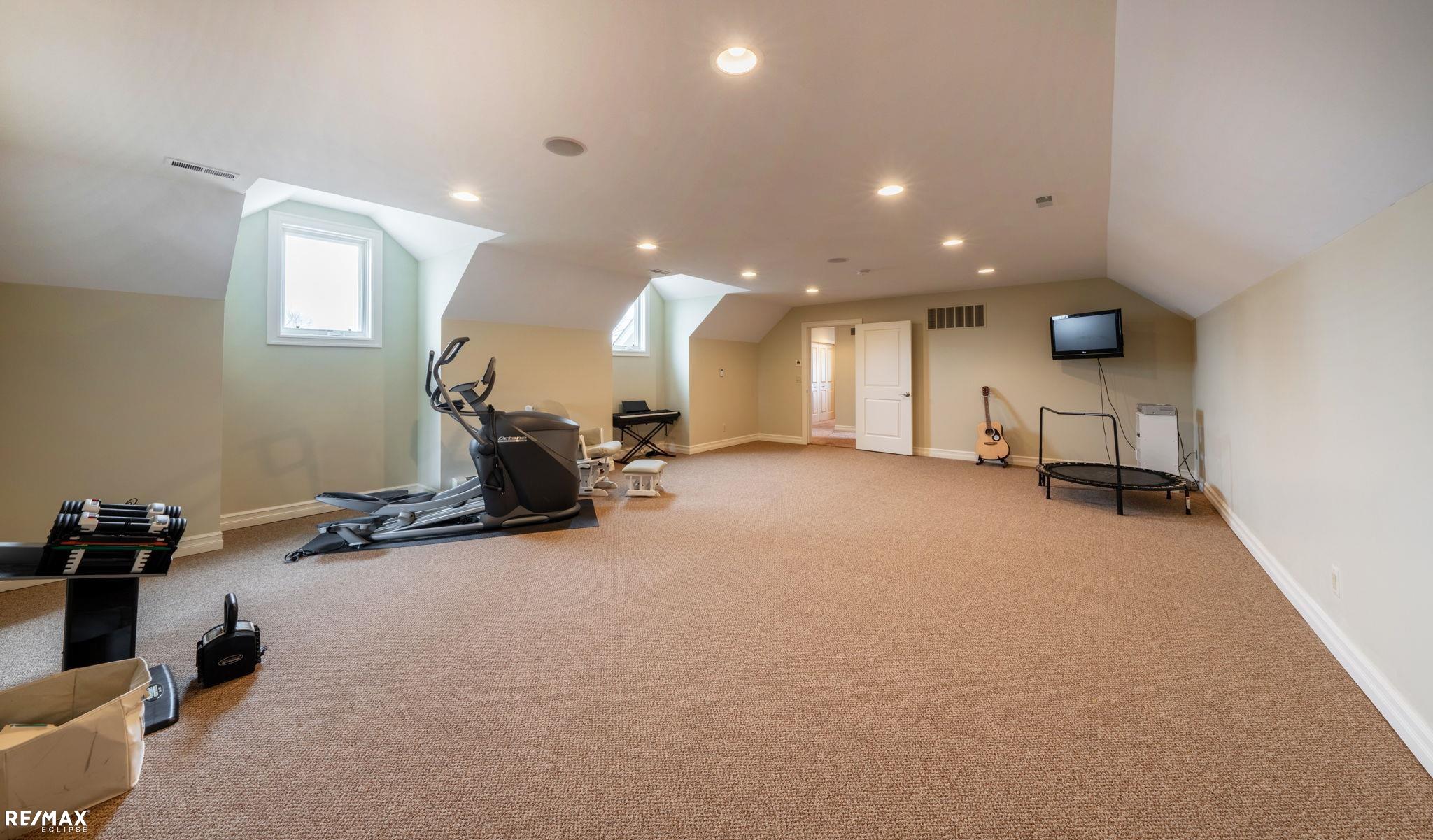 Saint Clair Shores, Michigan, 48081, United States, ,5 BathroomsBathrooms,Residential,Active,1829899