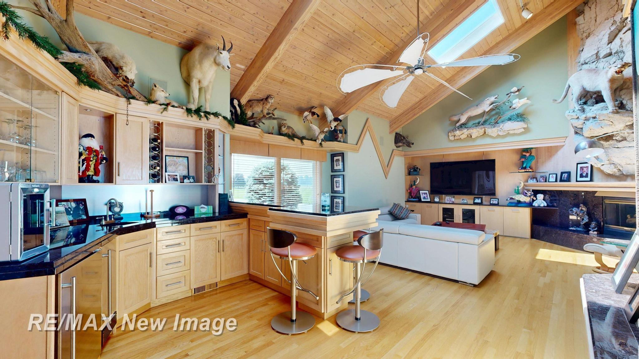 Saginaw, Michigan, 48609, United States, 3 Bedrooms Bedrooms, ,4 BathroomsBathrooms,Residential,Active,1894554
