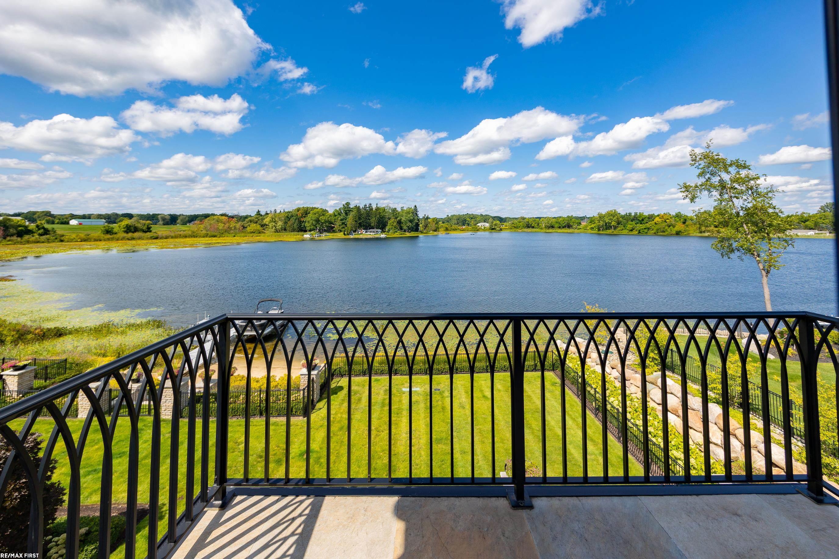 Washington, Michigan, 48095, United States, 4 Bedrooms Bedrooms, ,9 BathroomsBathrooms,Residential,Active,1945066