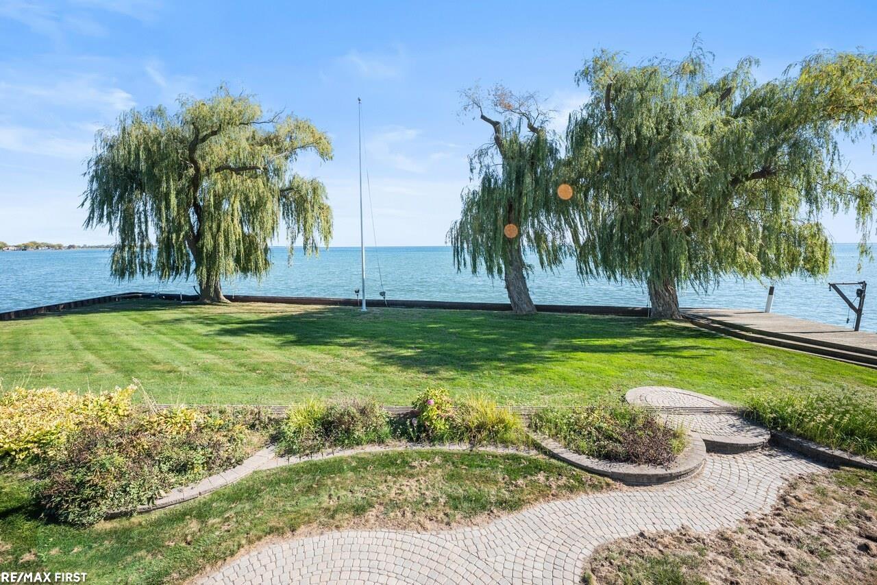 Harrison Twp, Michigan, 48045, United States, 3 Bedrooms Bedrooms, ,4 BathroomsBathrooms,Residential,Active,1965831