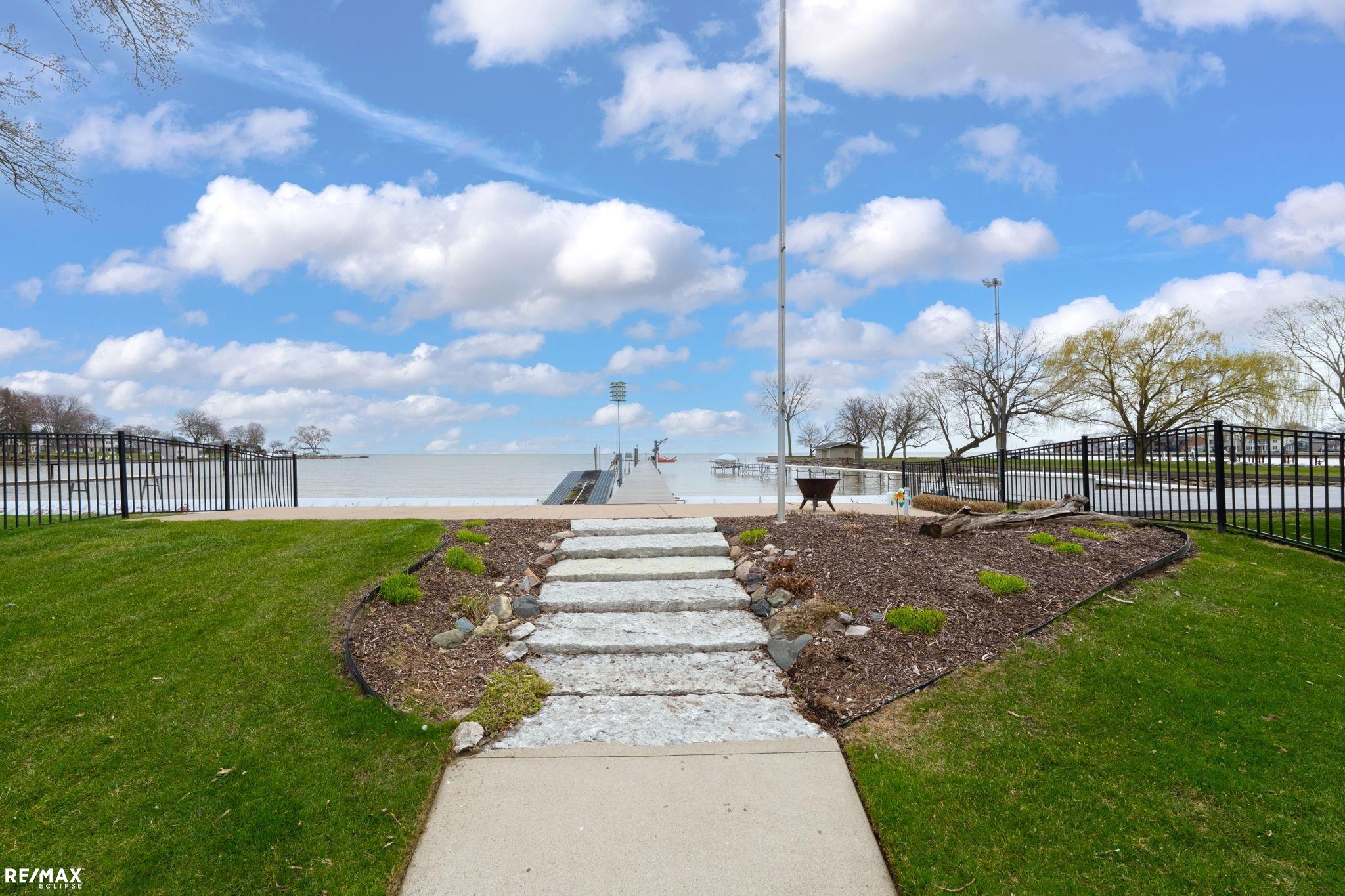 Saint Clair Shores, Michigan, 48081, United States, ,5 BathroomsBathrooms,Residential,Active,1829899