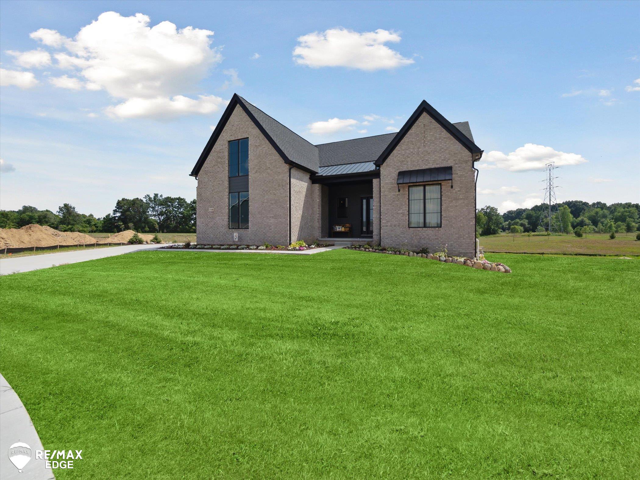 Saline, Michigan, 48176, United States, 4 Bedrooms Bedrooms, ,3 BathroomsBathrooms,Residential,Active,1894549