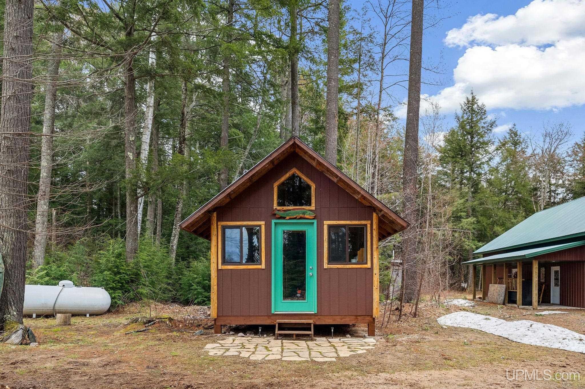 Gwinn, Michigan, 49841, United States, 3 Bedrooms Bedrooms, ,3 BathroomsBathrooms,Residential,Active,2043442