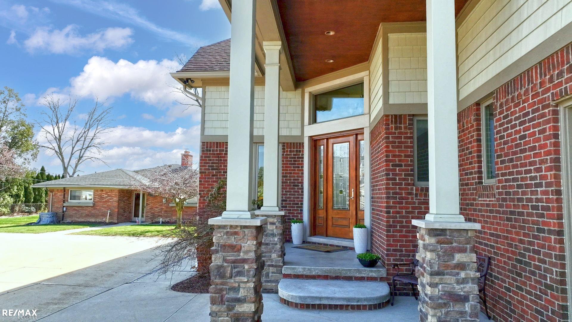 Saint Clair Shores, Michigan, 48081, United States, ,5 BathroomsBathrooms,Residential,Active,1829899