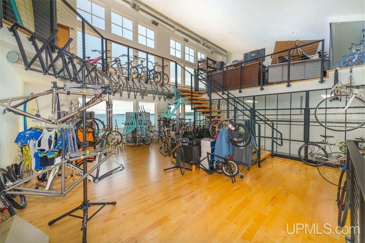 Au Train, Michigan, 49806, United States, 7 Bedrooms Bedrooms, ,7 BathroomsBathrooms,Residential,Active,2015448