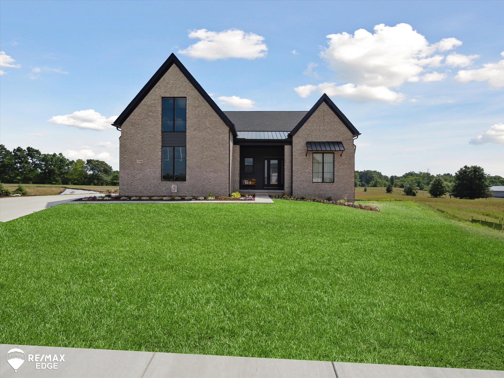 Saline, Michigan, 48176, United States, 4 Bedrooms Bedrooms, ,3 BathroomsBathrooms,Residential,Active,1894549