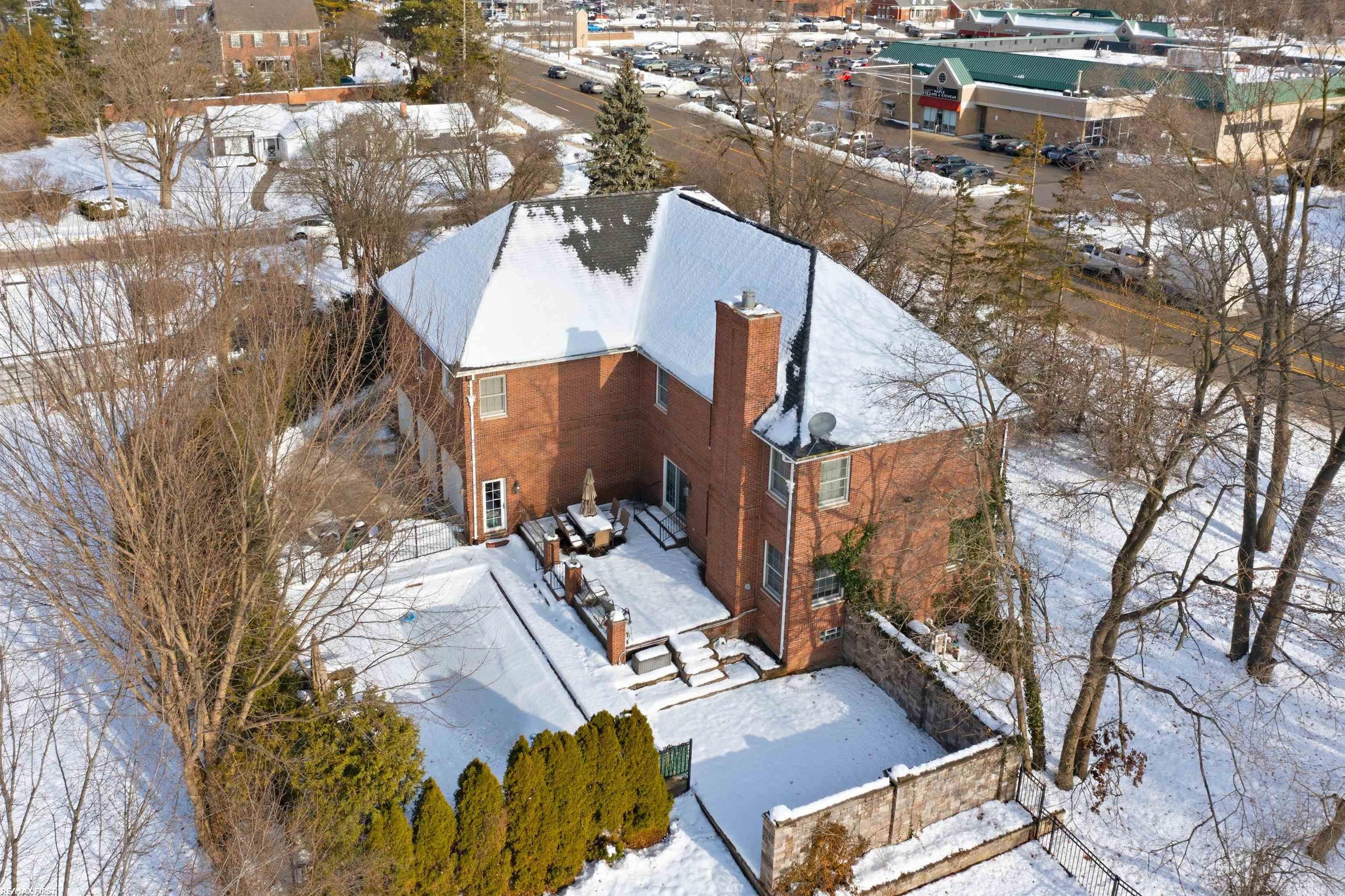 Bloomfield Hills, Michigan, 48301, United States, 5 Bedrooms Bedrooms, ,5 BathroomsBathrooms,Residential,Active,1985866