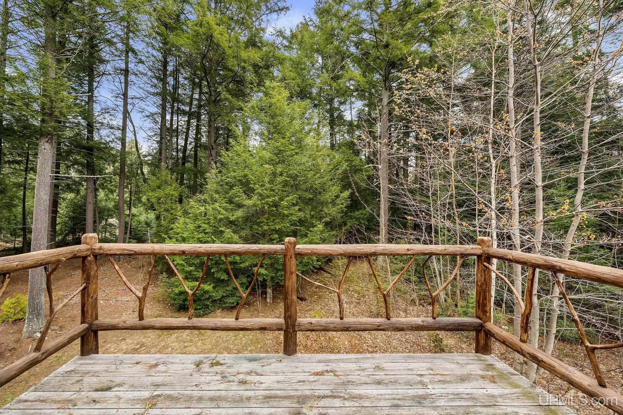 Gwinn, Michigan, 49841, United States, 3 Bedrooms Bedrooms, ,3 BathroomsBathrooms,Residential,Active,2043442