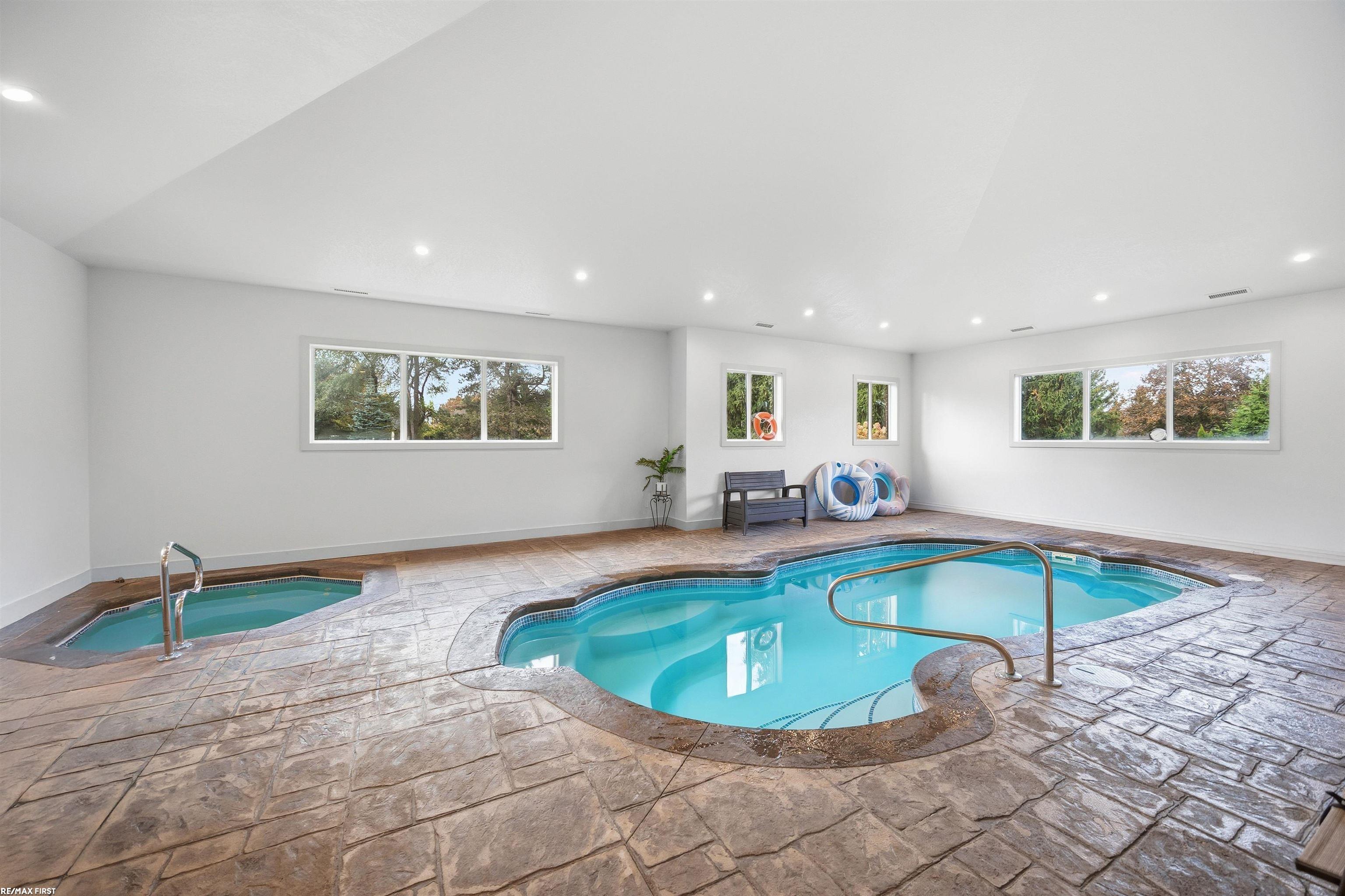 Clarkston, Michigan, 48348, United States, 5 Bedrooms Bedrooms, ,4 BathroomsBathrooms,Residential,Active,1973314