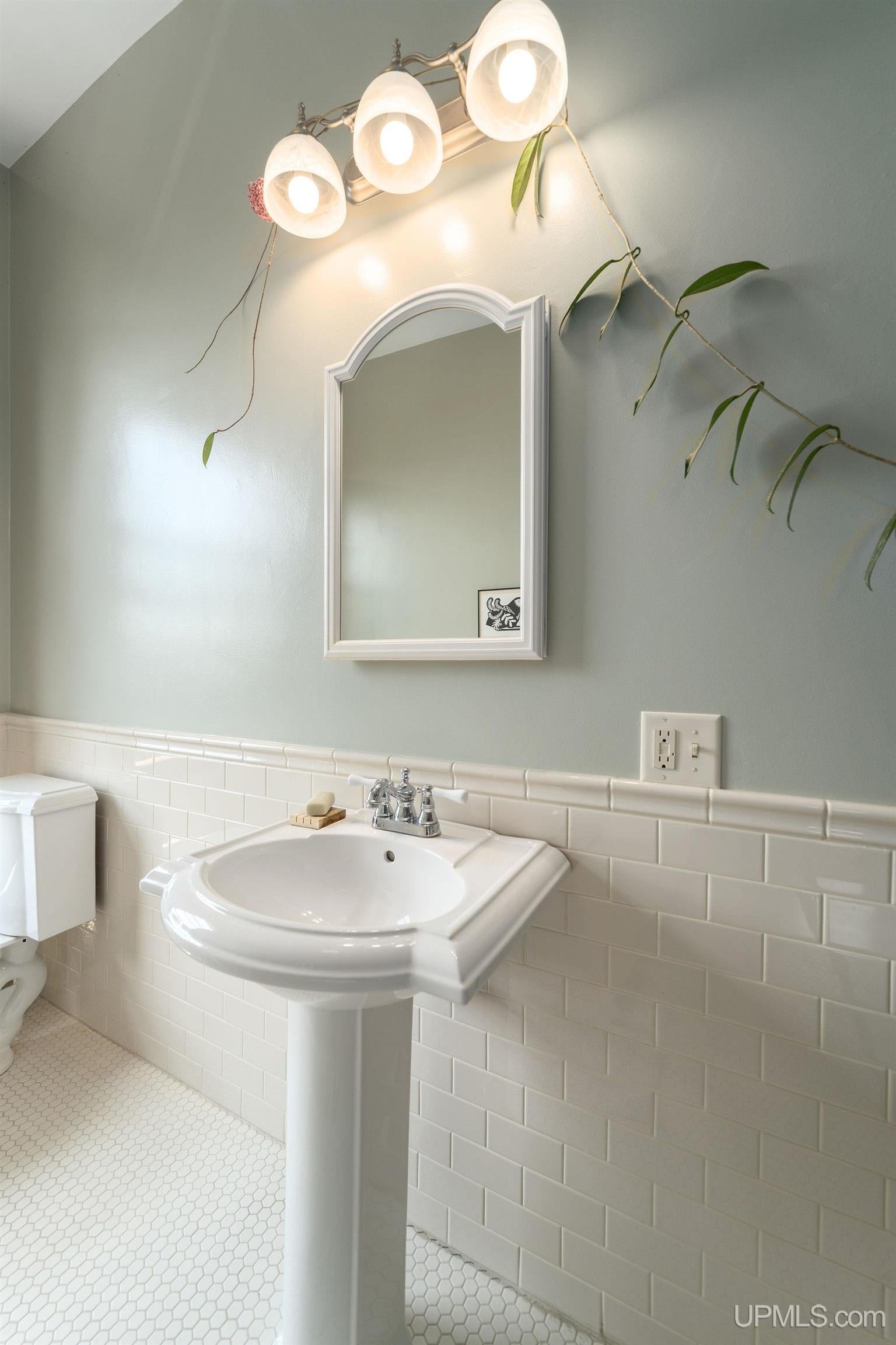 Marquette, Michigan, 49855, United States, 4 Bedrooms Bedrooms, ,4 BathroomsBathrooms,Residential,Active,1907987