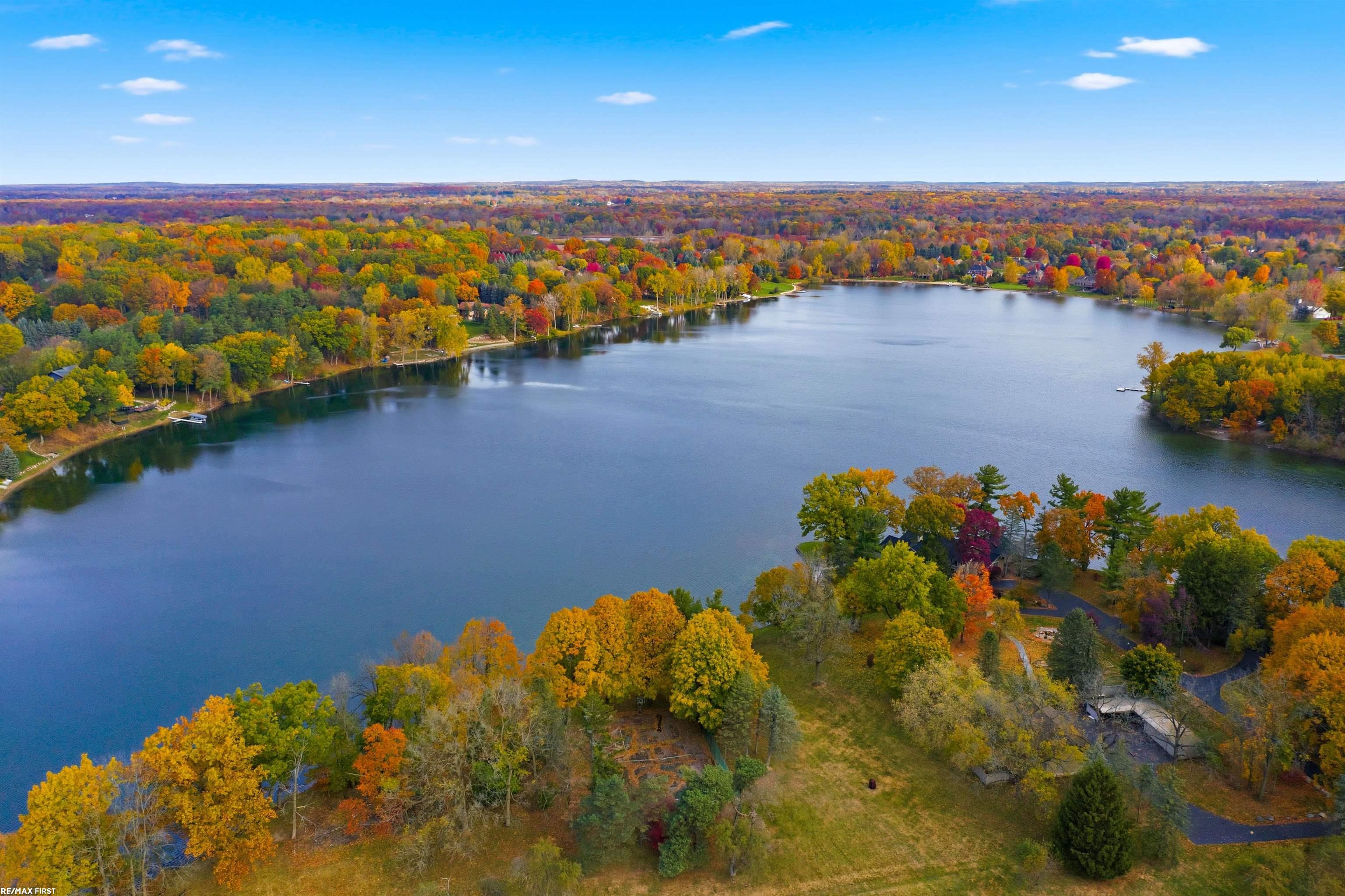 Clarkston, Michigan, 48348, United States, 5 Bedrooms Bedrooms, ,4 BathroomsBathrooms,Residential,Active,1973314