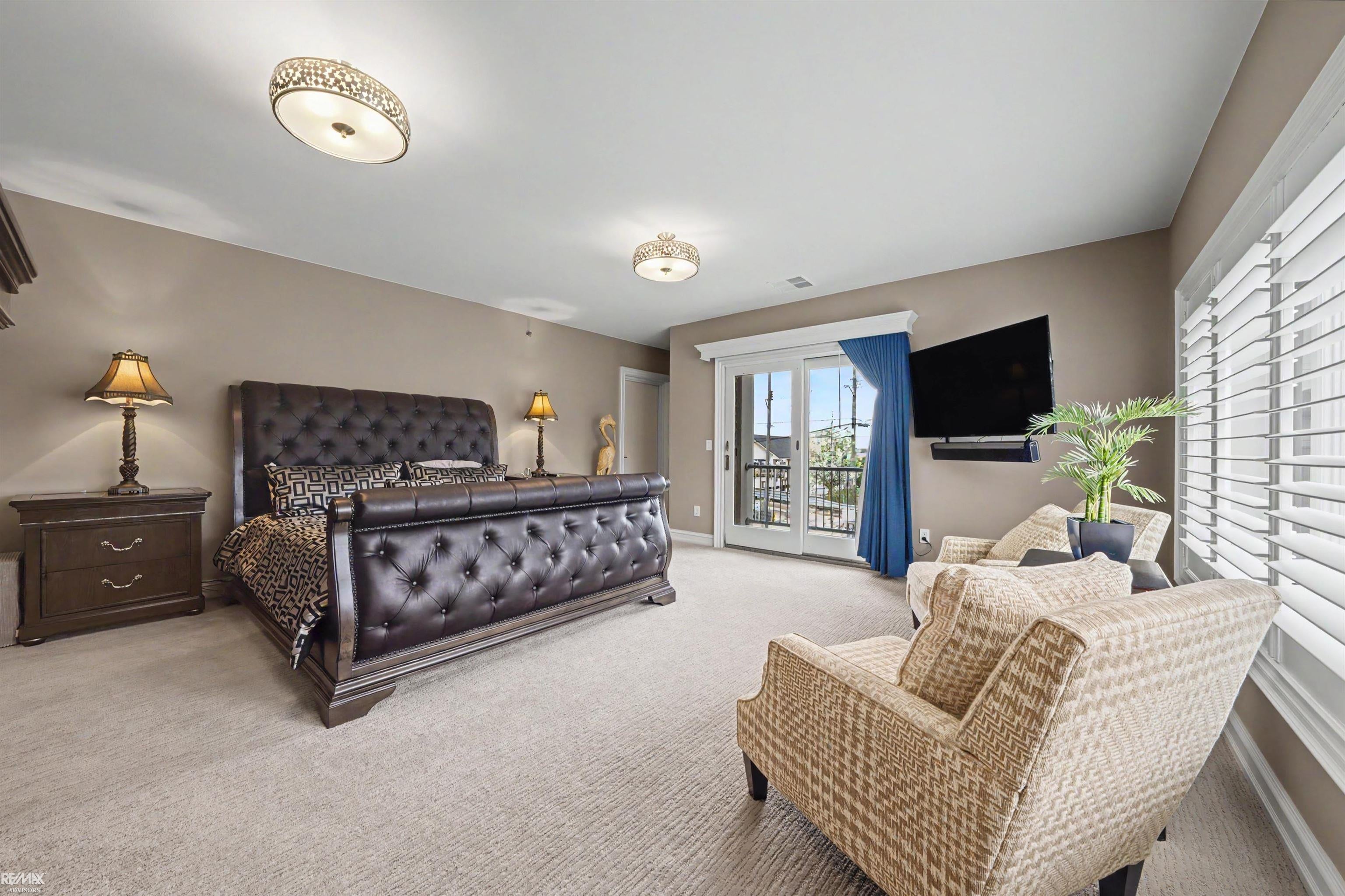 Harrison Twp, Michigan, 48045, United States, 2 Bedrooms Bedrooms, ,3 BathroomsBathrooms,Residential,Active,2042154