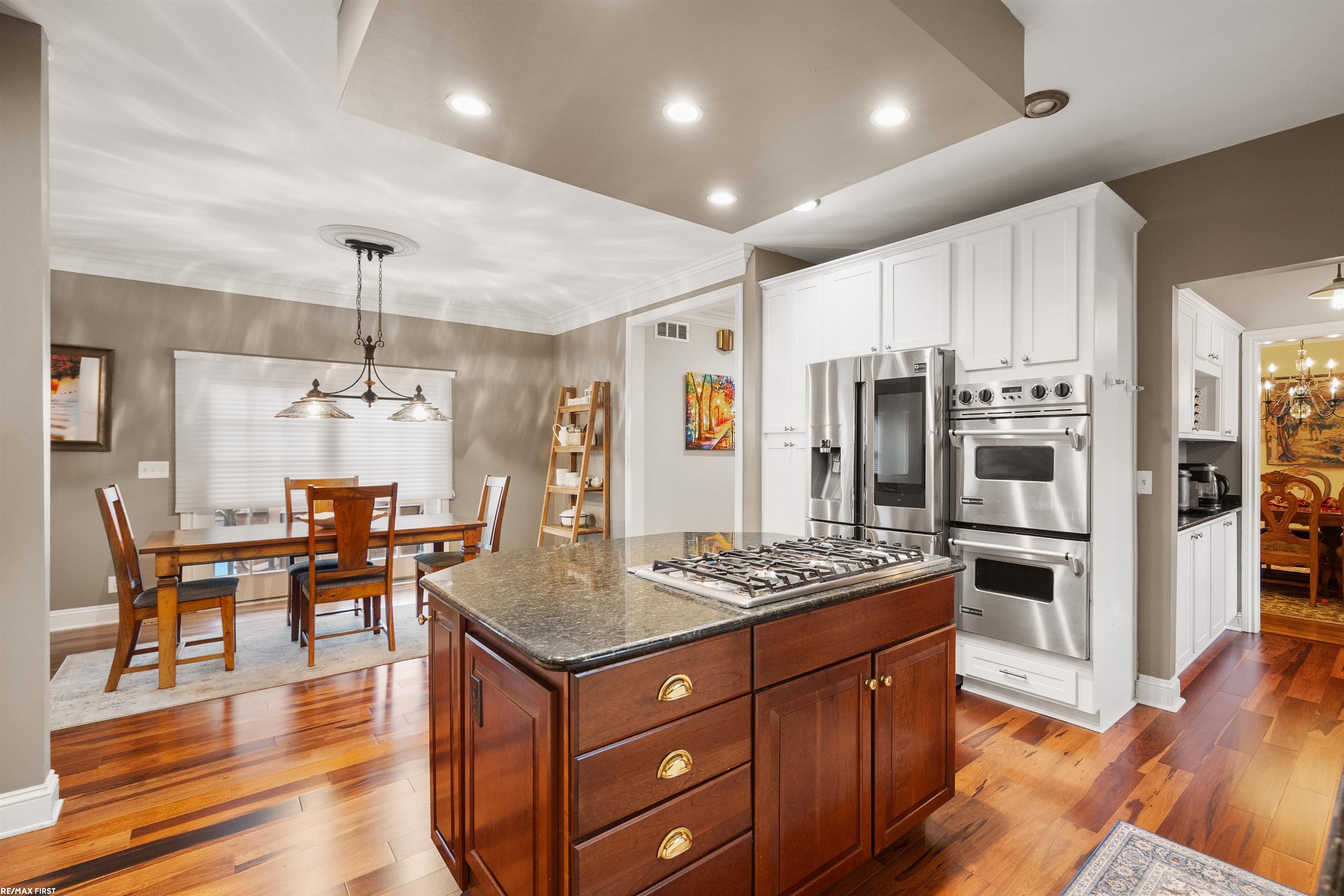 Bloomfield Hills, Michigan, 48301, United States, 5 Bedrooms Bedrooms, ,5 BathroomsBathrooms,Residential,Active,1985866