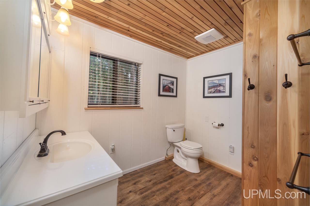 Au Train, Michigan, 49806, United States, 7 Bedrooms Bedrooms, ,7 BathroomsBathrooms,Residential,Active,2015448