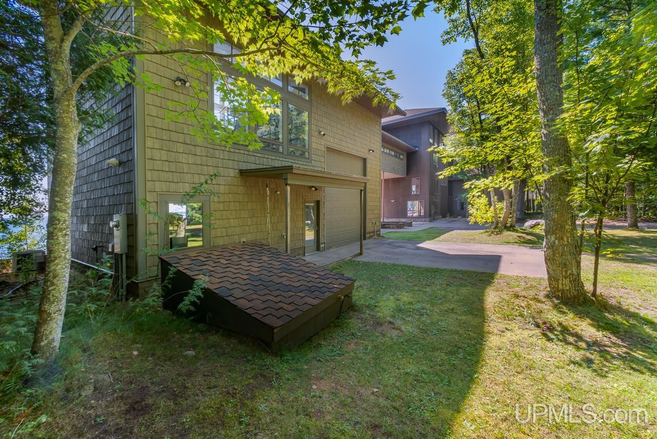 Au Train, Michigan, 49806, United States, 7 Bedrooms Bedrooms, ,7 BathroomsBathrooms,Residential,Active,2015448