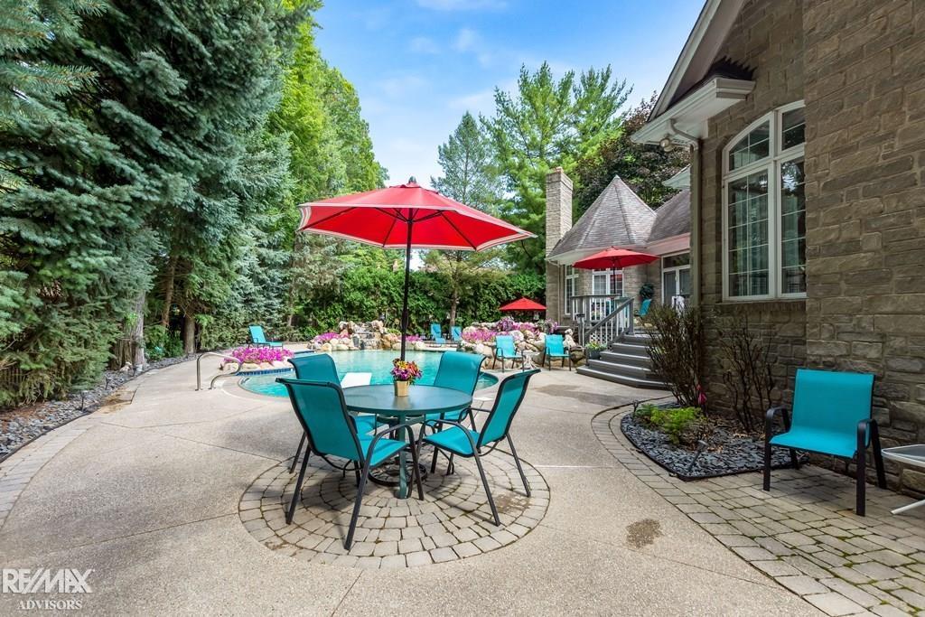 Shelby Twp, Michigan, 48315, United States, 4 Bedrooms Bedrooms, ,6 BathroomsBathrooms,Residential,Active,1926666