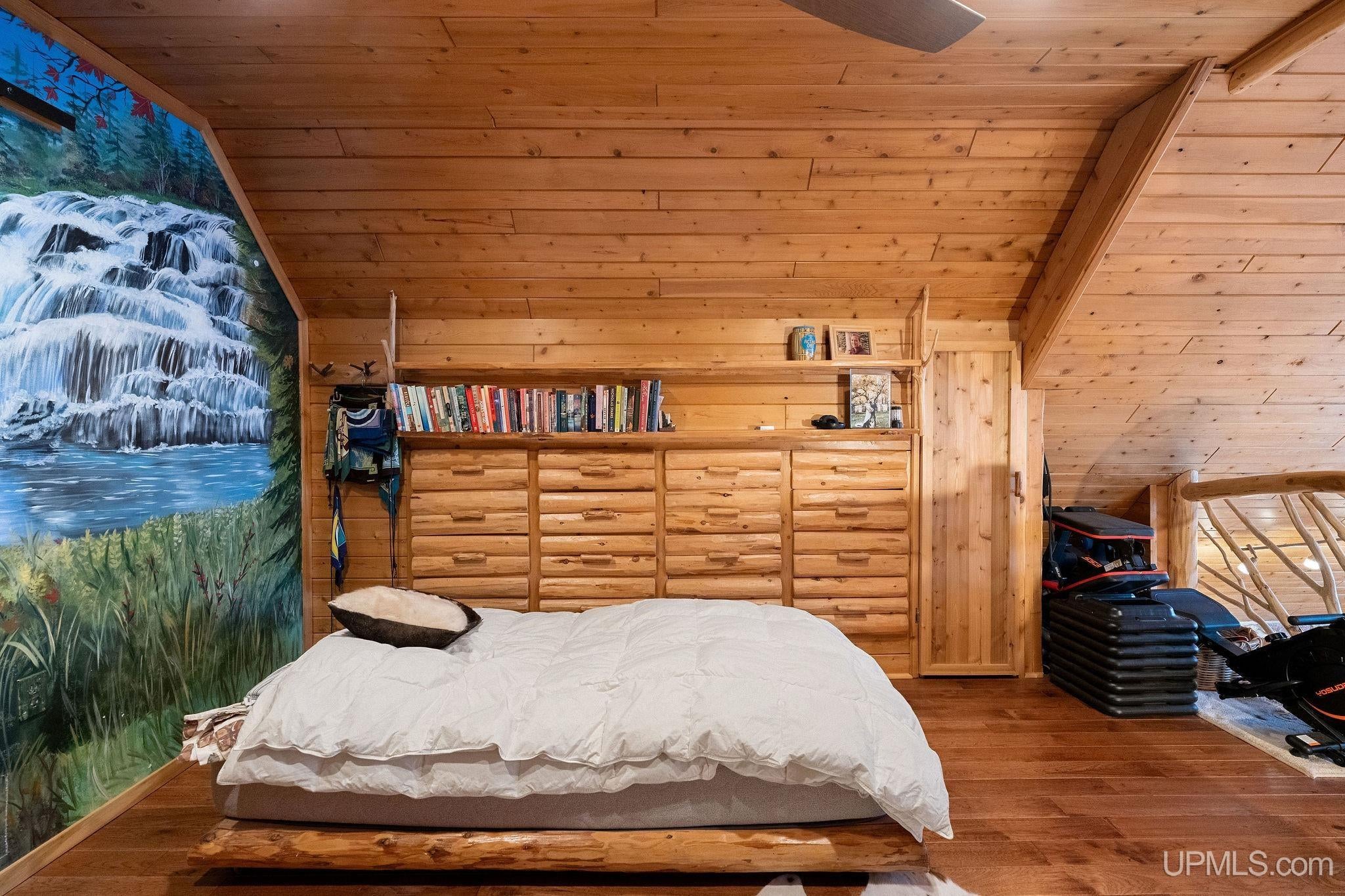 Gwinn, Michigan, 49841, United States, 3 Bedrooms Bedrooms, ,3 BathroomsBathrooms,Residential,Active,2043442