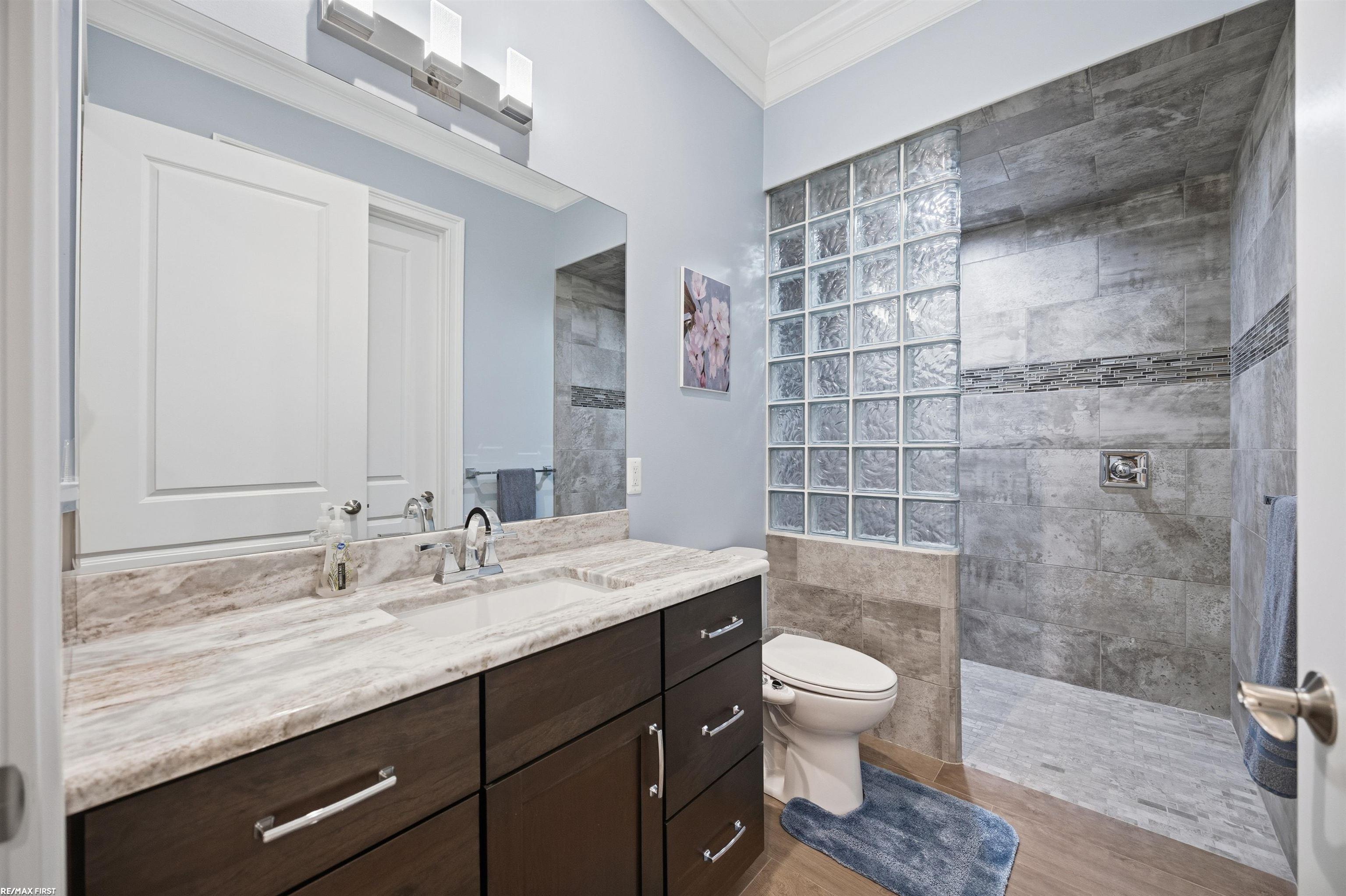 Clarkston, Michigan, 48348, United States, 5 Bedrooms Bedrooms, ,4 BathroomsBathrooms,Residential,Active,1973314