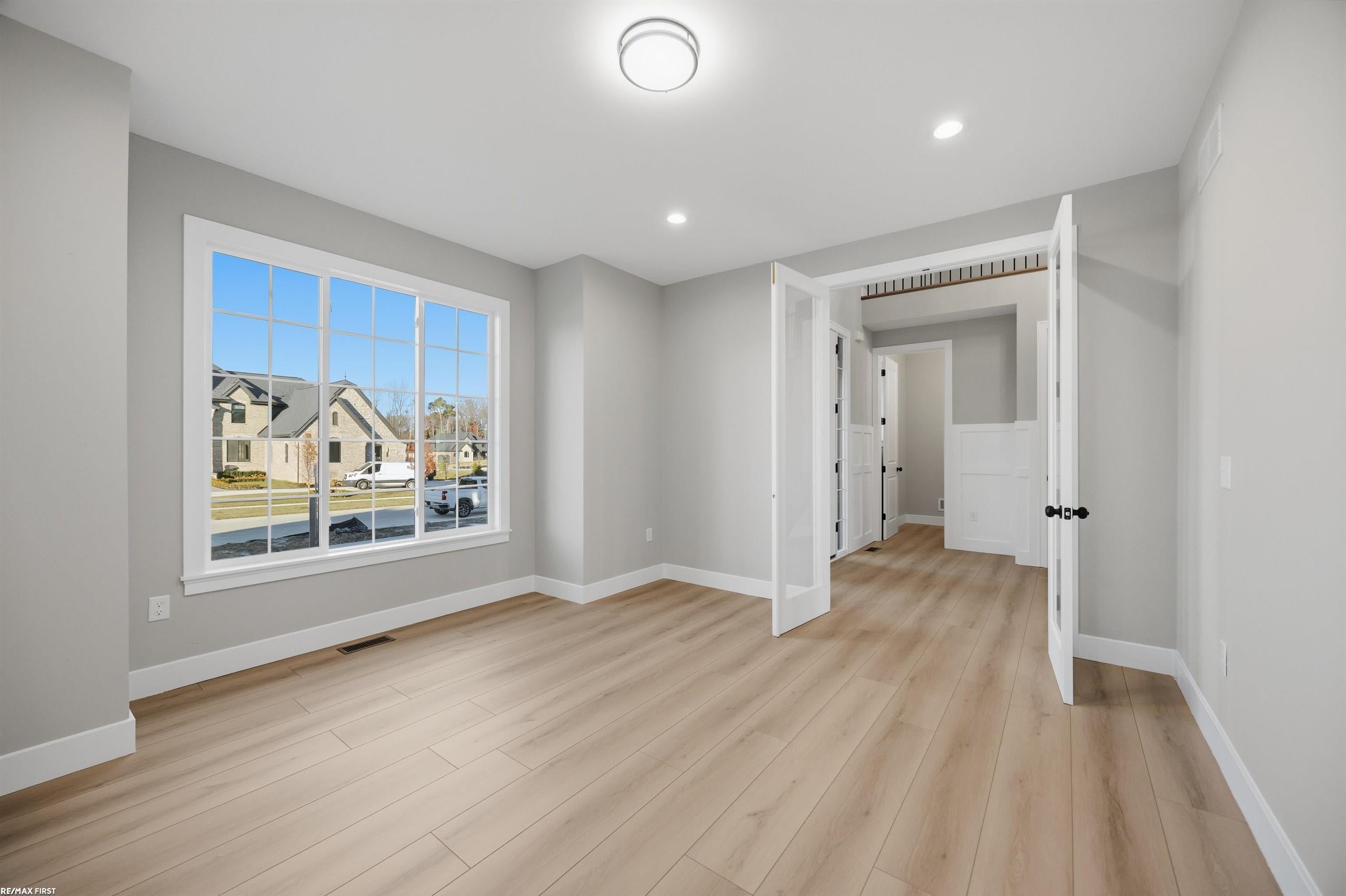 Shelby Twp, Michigan, 48315, United States, 4 Bedrooms Bedrooms, ,4 BathroomsBathrooms,Residential,Active,2009161