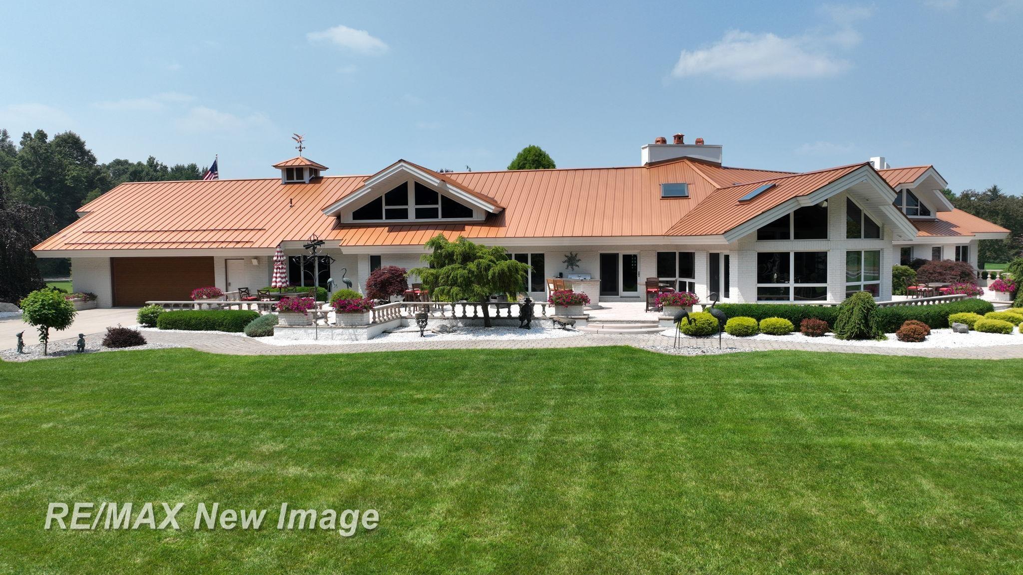 Saginaw, Michigan, 48609, United States, 3 Bedrooms Bedrooms, ,4 BathroomsBathrooms,Residential,Active,1999939